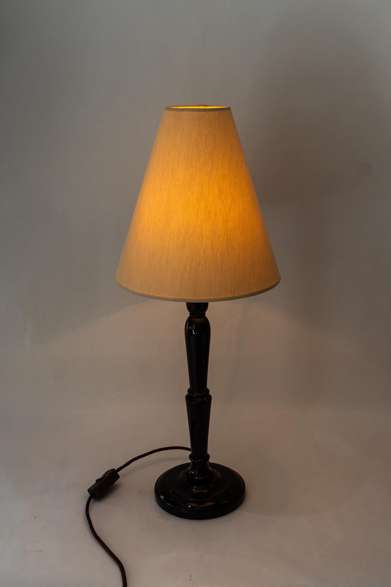 Noirci Bigli lampe de table Art Deco en bois avec abat-jour en tissu vienne vers 1920 en vente