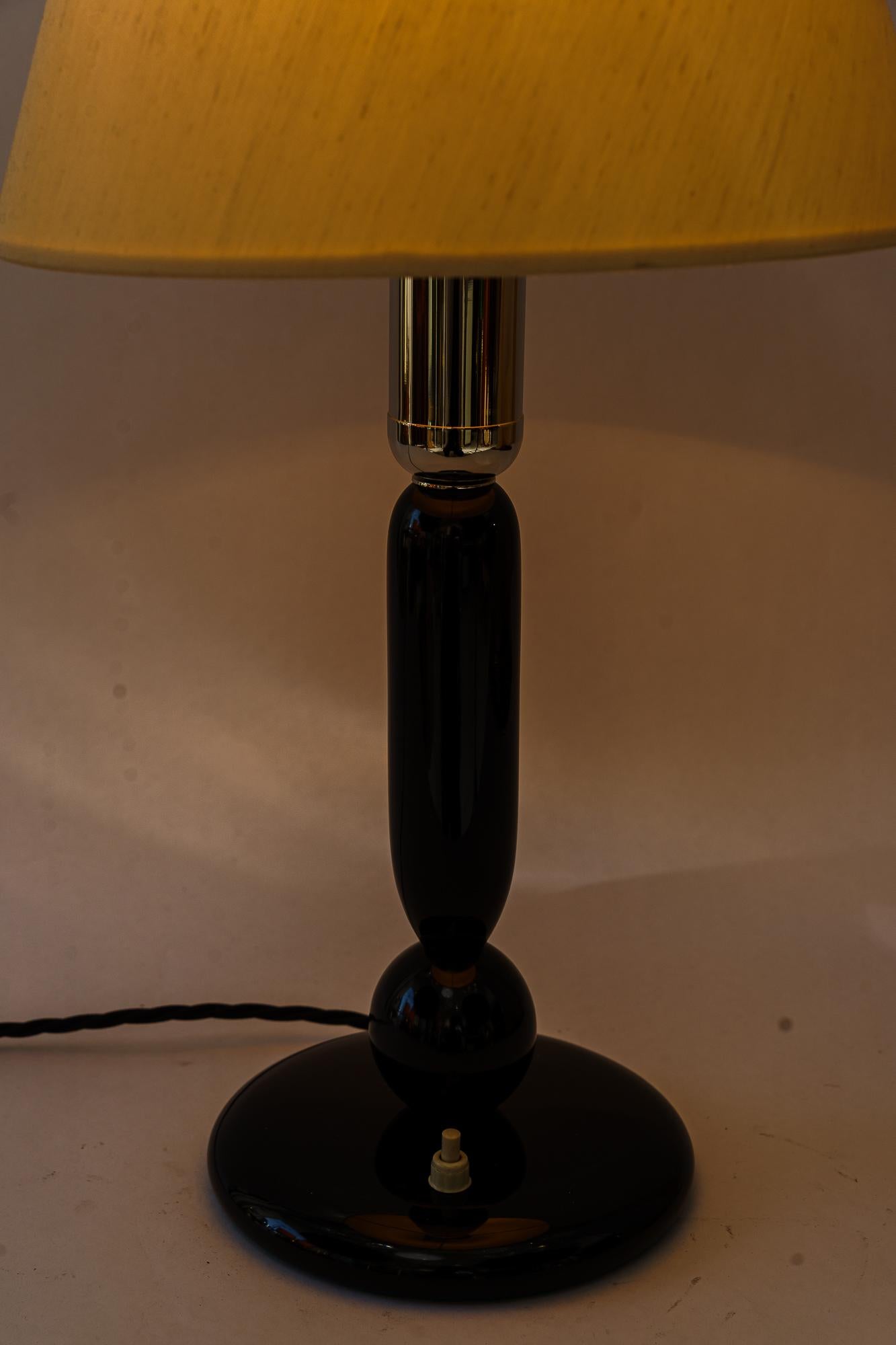 Große art deco holz tischlampe mit stoff schirm wien um 1930s im Angebot 2