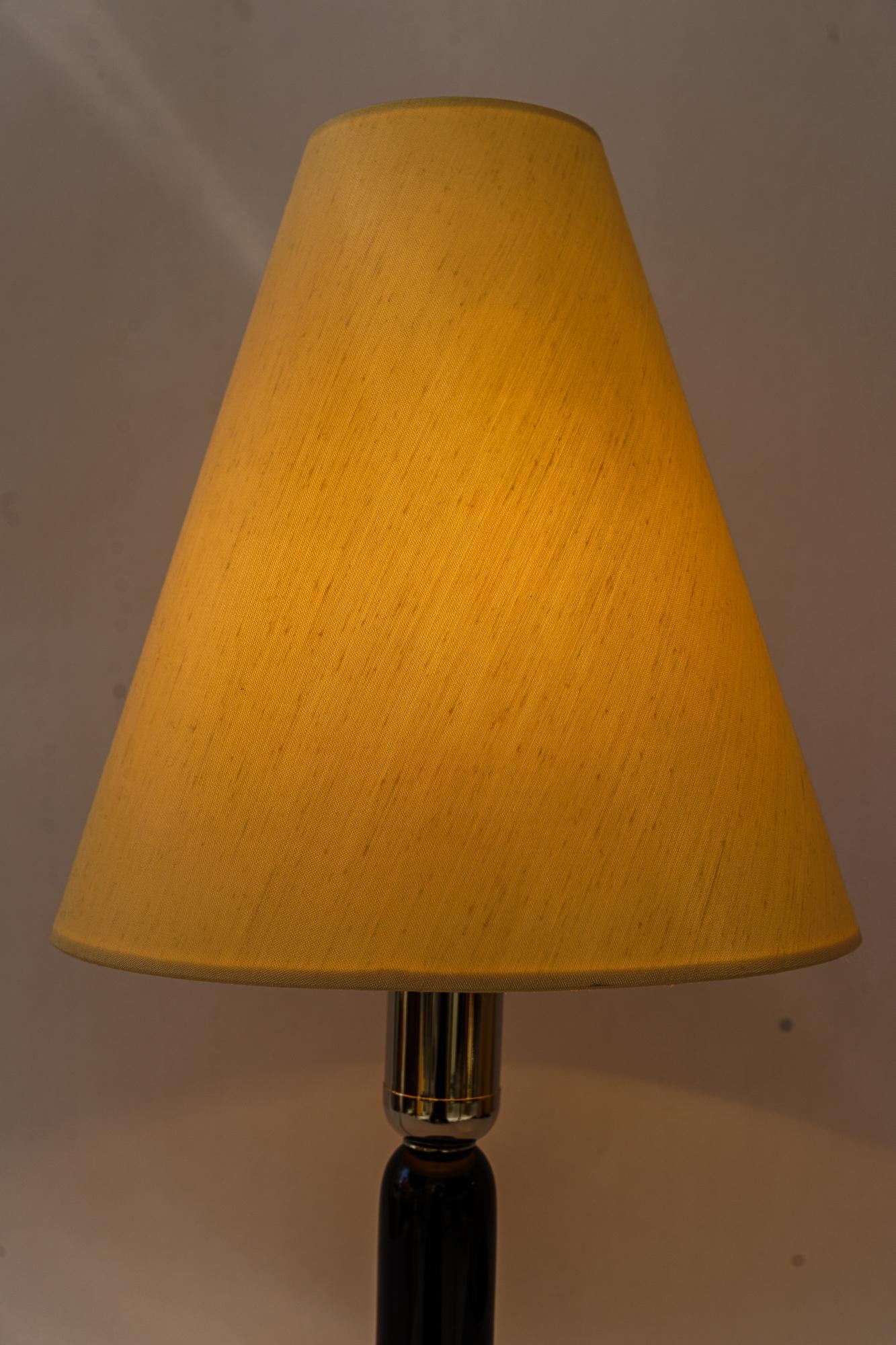 Große art deco holz tischlampe mit stoff schirm wien um 1930s im Angebot 3