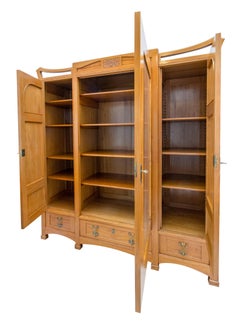Large German Art Nouveau Three-Door Wardrobe in Solid Ash and Cherry Wood