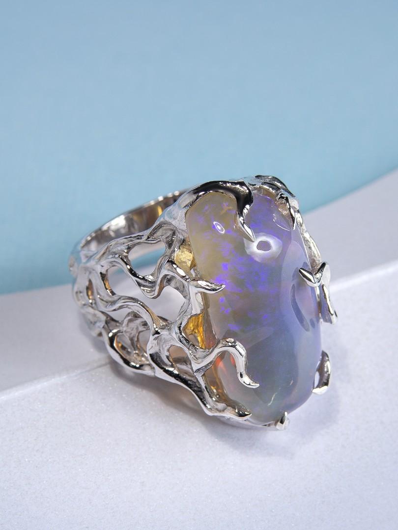 Women's or Men's Big Australian Neon Opal Silver Ring Medusa Gorgon Iridescent For Sale