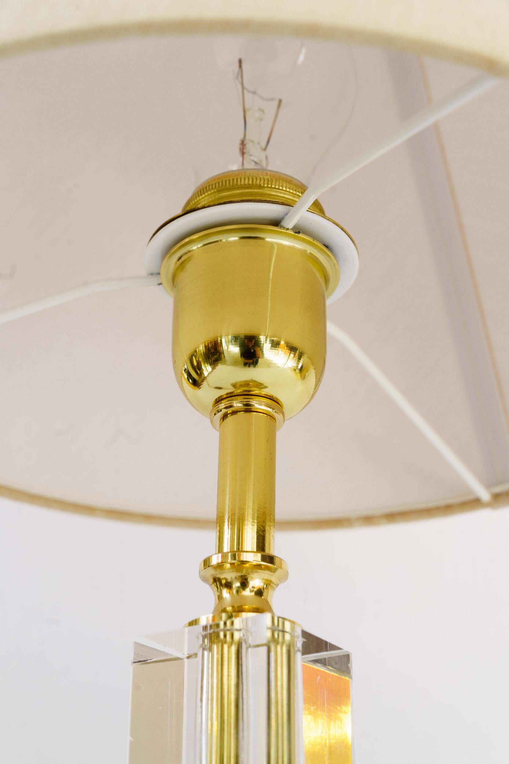 Große Bakalowits Glastischlampe mit Stoffschirm Wien um 1920er Jahre (Lackiert) im Angebot