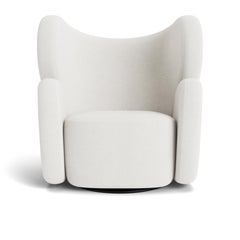 Poltrona 'Big Big Chair' di Norr11, Barnum Bouclé, Bianco