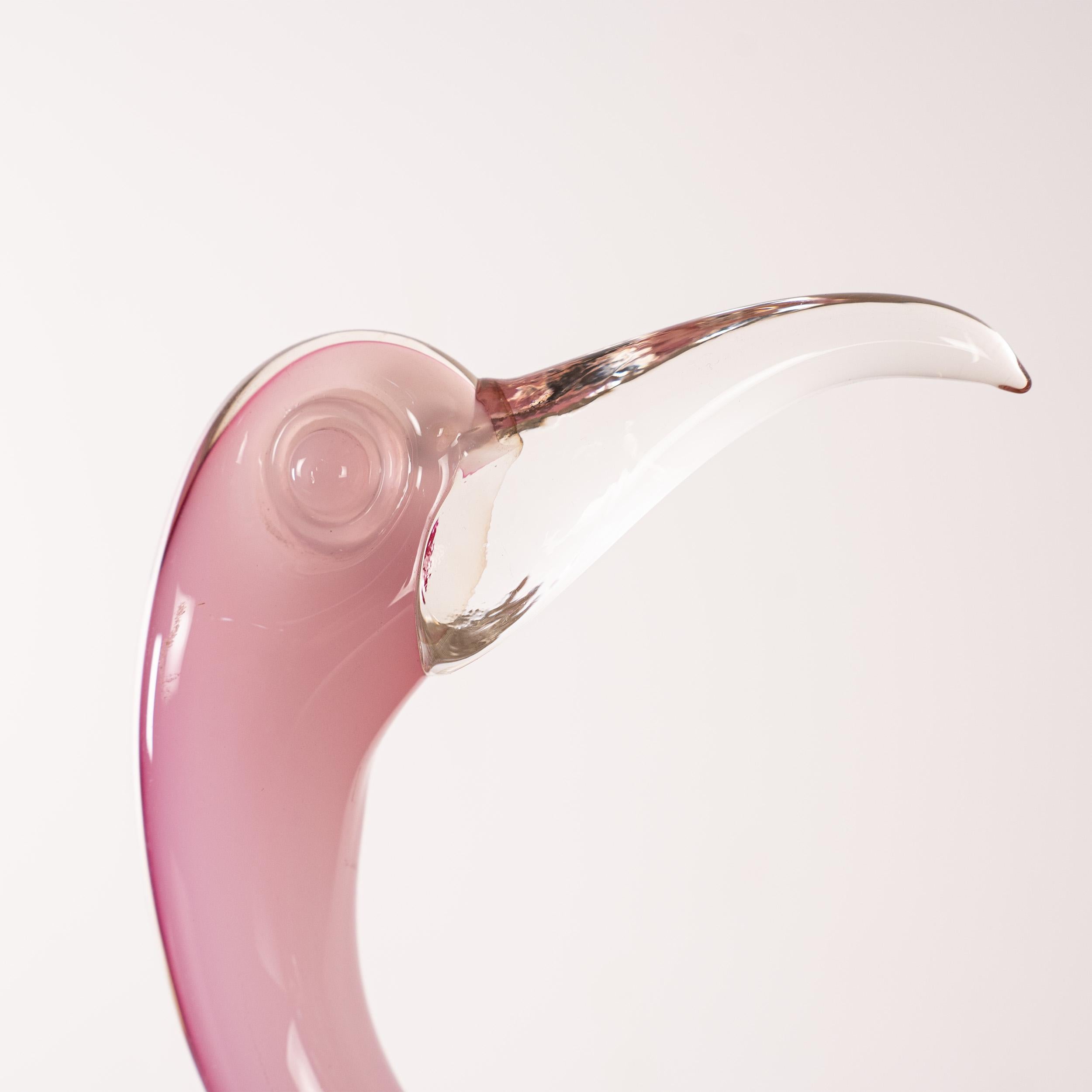 Big Bird Formia Sculpture Pink Murano glass with clear details, Italy in stock In Good Condition For Sale In Venezia, IT