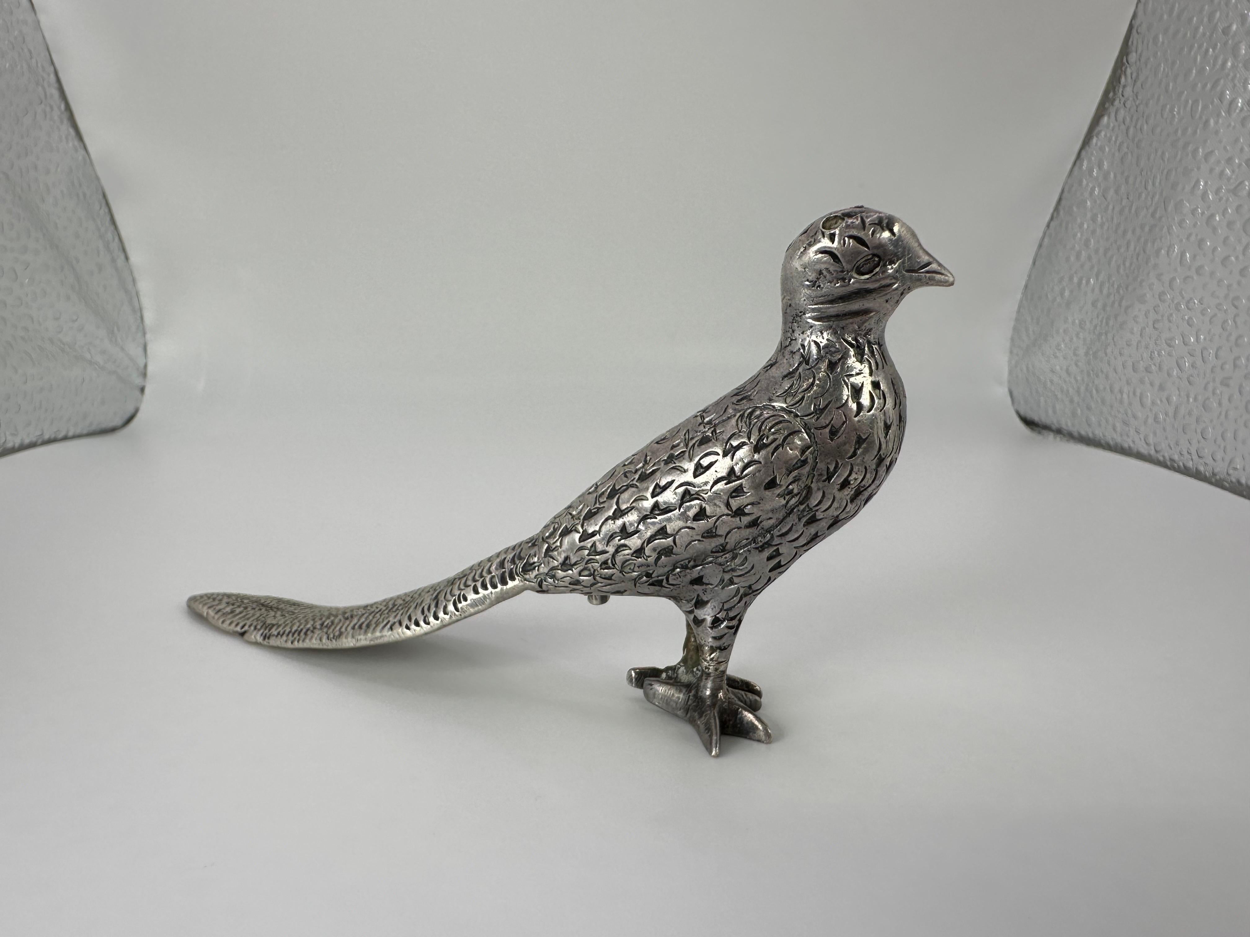 Silver bird decoration, made with solid silver. Lots of beautiful details on wings and tail. Will come with nice packaging and certificate.

WHAT YOU GET AT STAMPAR JEWELERS:
Stampar Jewelers, located in the heart of Jupiter, Florida, is a custom