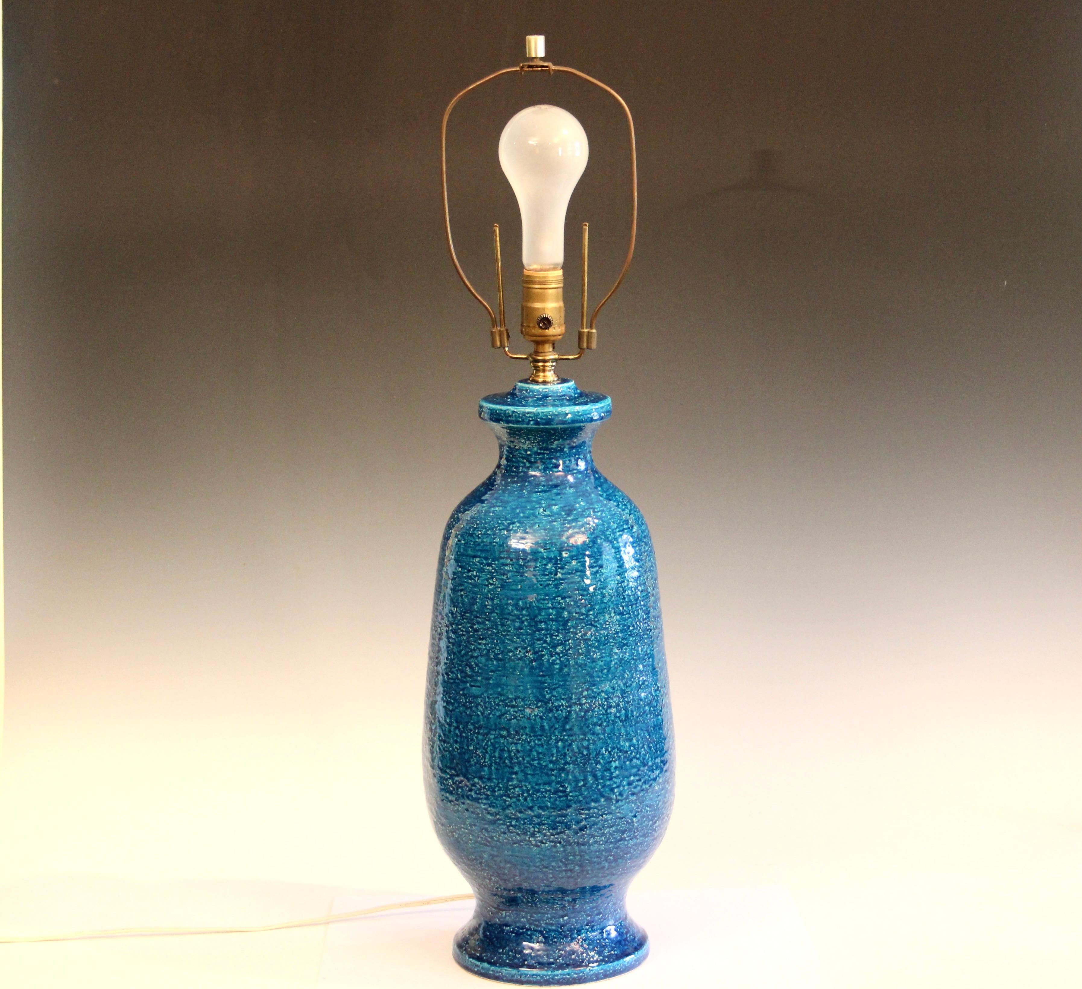 Large vintage Aldo Londi Bitossi Italian pottery lamp in brilliant turquoise monochrome glaze, circa 1960's. Bitossi inventory label on base. 30