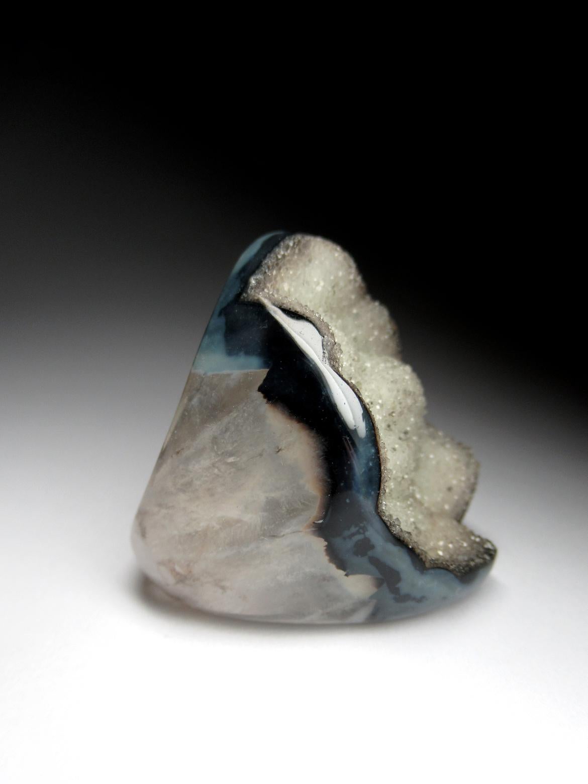 Big Black Agate and White Rock Crystal Solid Ring For Sale 3