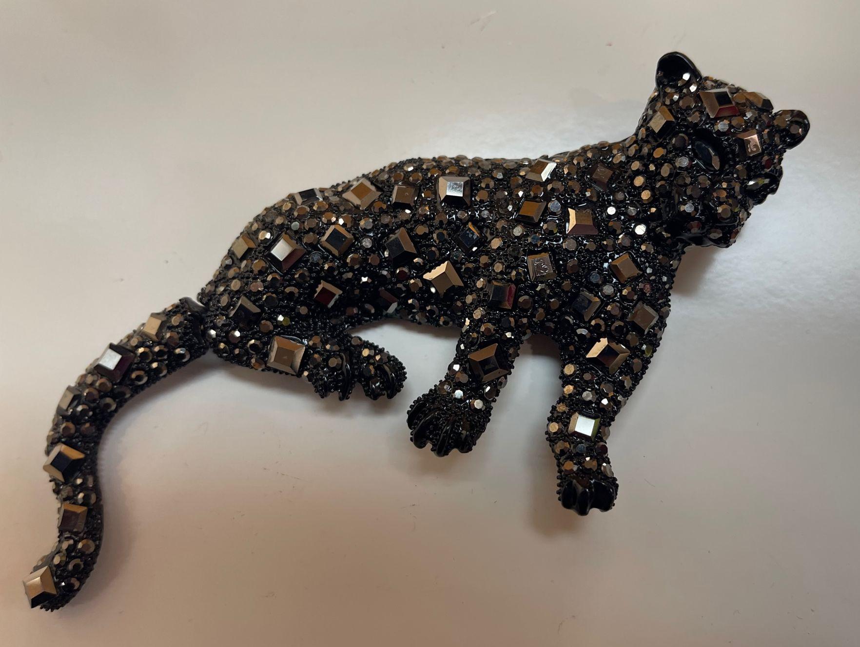 Big Black Cheetah Cat Designer Brooch Pin Pendant In New Condition For Sale In Montreal, QC