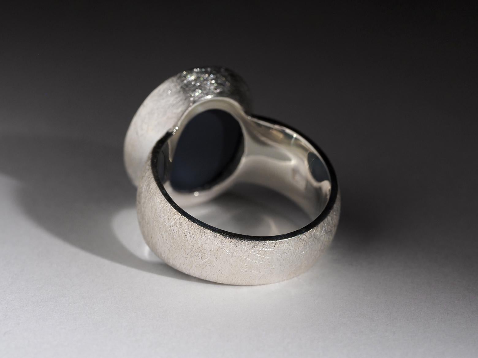Anillo Grande de Plata con Ópalo Negro Azul Profundo Joyas con Ópalo Australiano Natural en venta 6