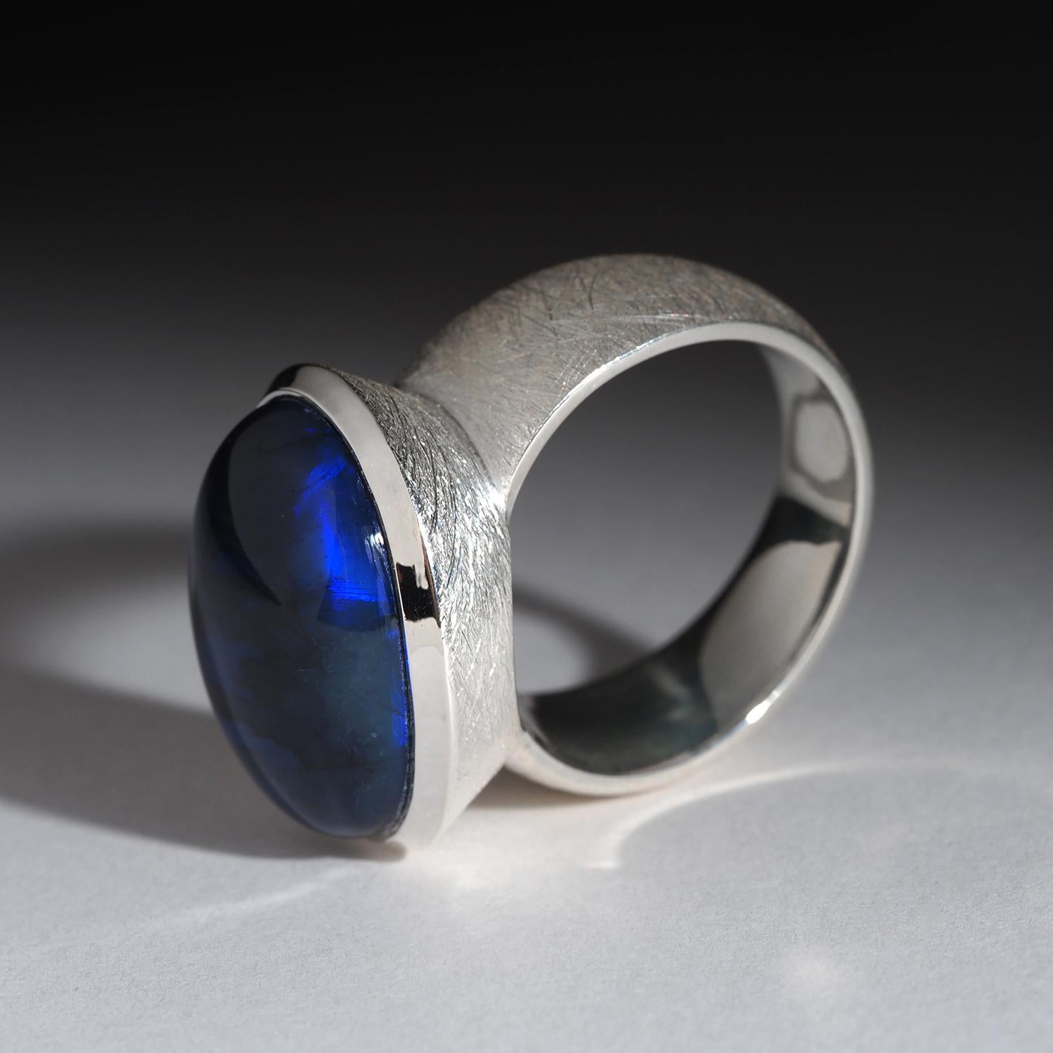 Grande anello d'argento di opale nero Modello insolito Regalo australiano Matrimonio in opale 9,5 US in vendita 1