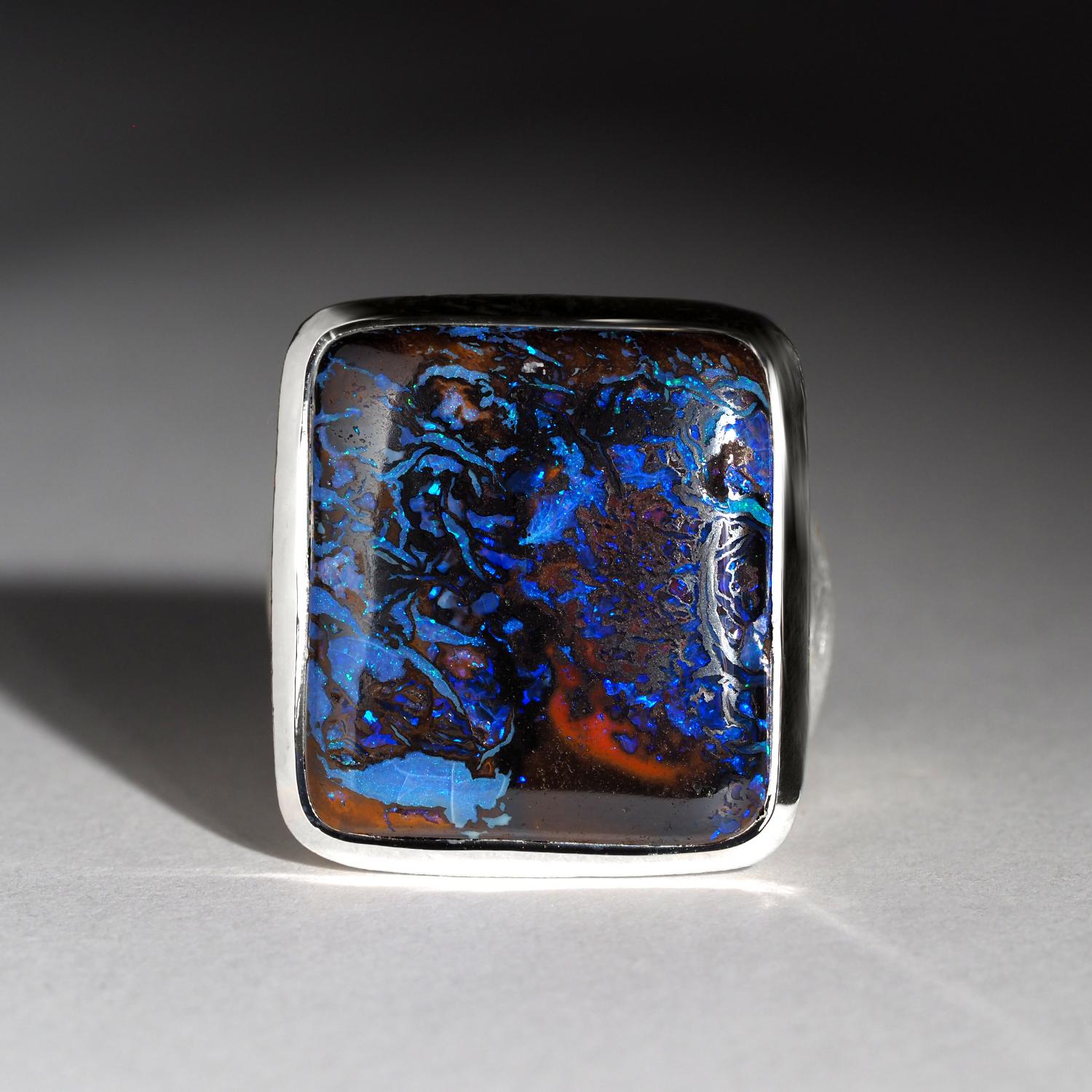 Anello d'argento Big Blue Boulder Opal Unisex Dichiarazione Gioielli in opale naturale Koroit in vendita 4