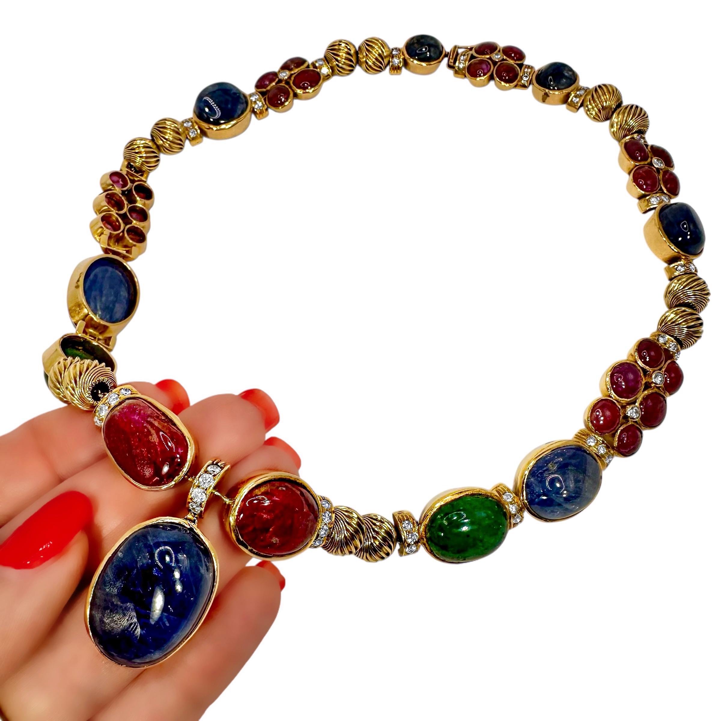 Collana girocollo vintage con zaffiro, rubino, smeraldo, diamante e oro, grande e audace in vendita 1
