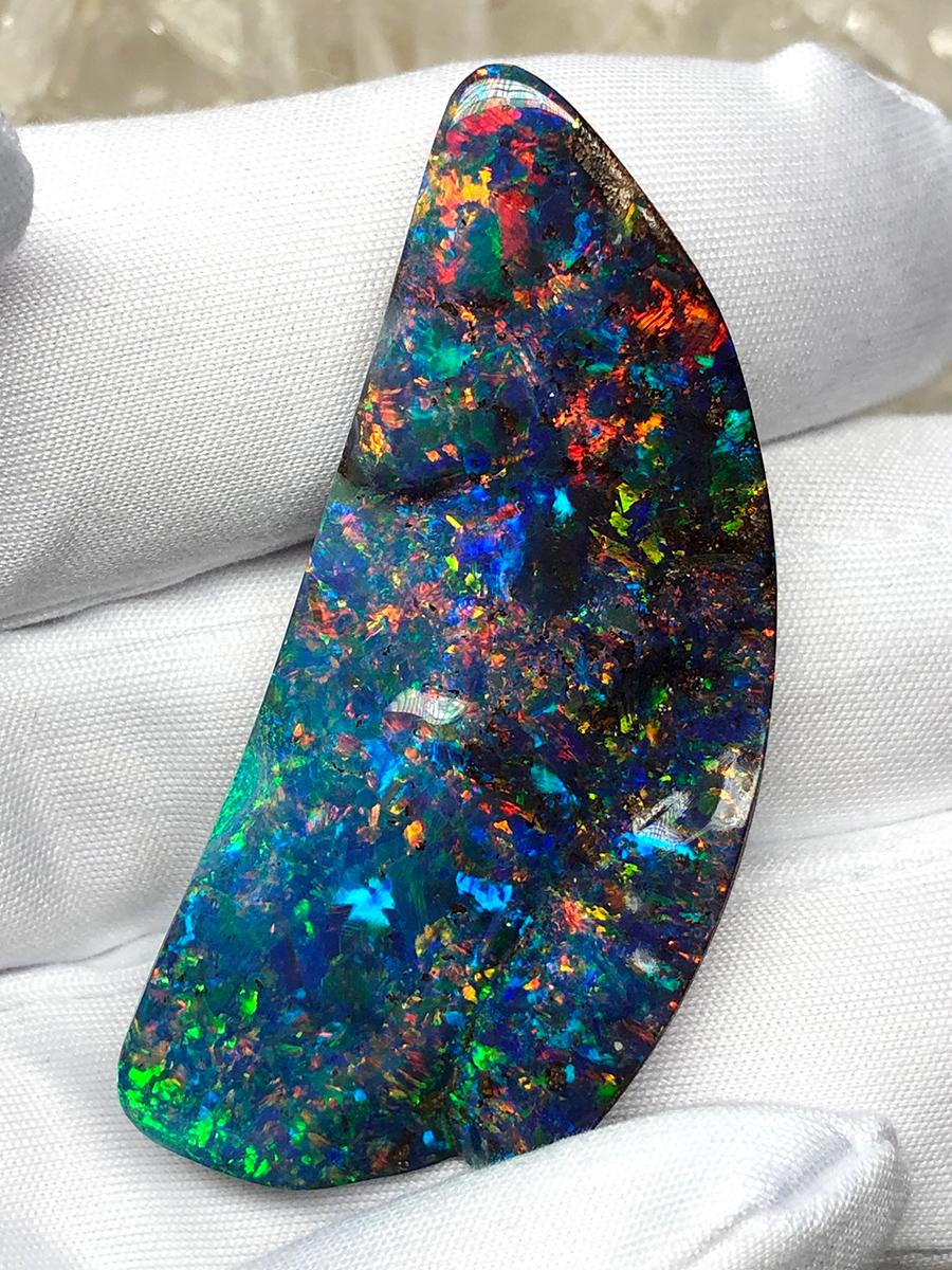 Großer australischer Freiformiger Opal Boulder Edelstein 47 Karat Neonblau SSEF zertifiziert im Angebot 6