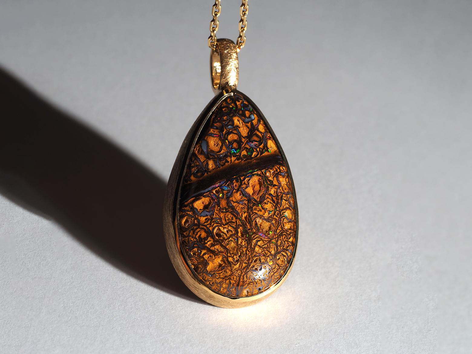 Big Boulder Koroit Opal Ciondolo in argento Collana in opale australiano placcato oro in vendita 7