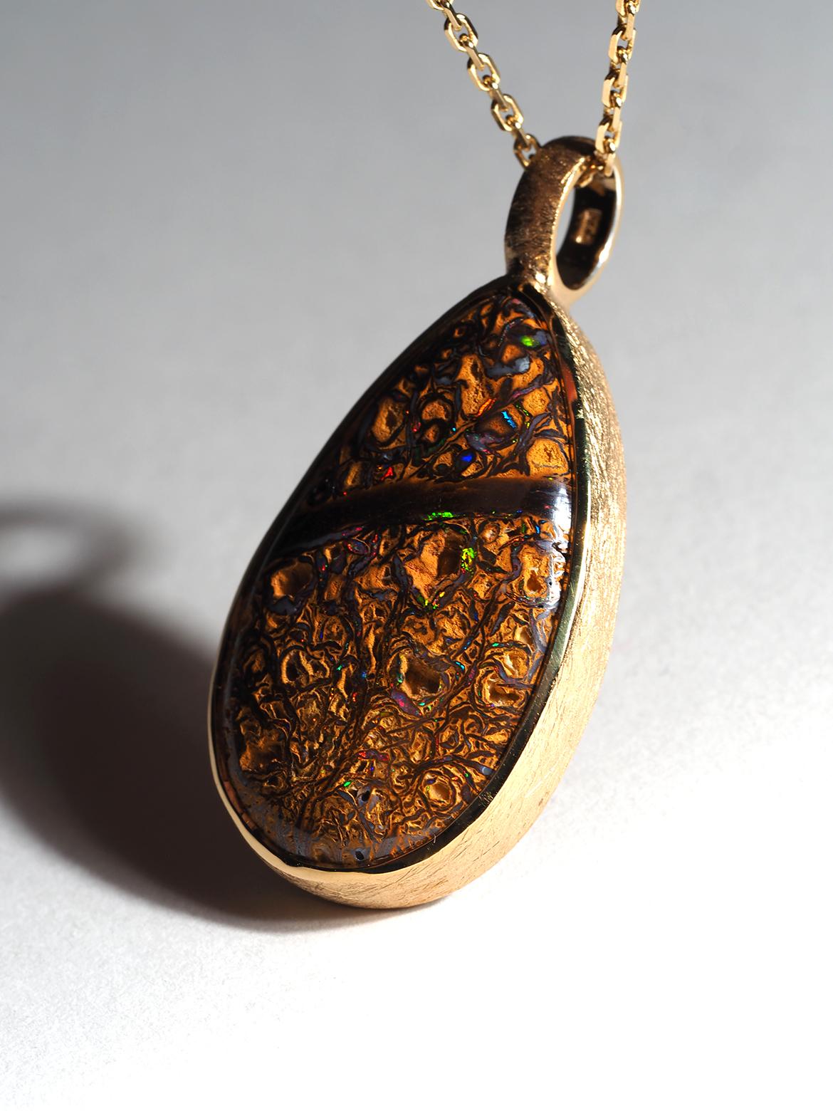 Big Boulder Koroit Opal Ciondolo in argento Collana in opale australiano placcato oro in vendita 3