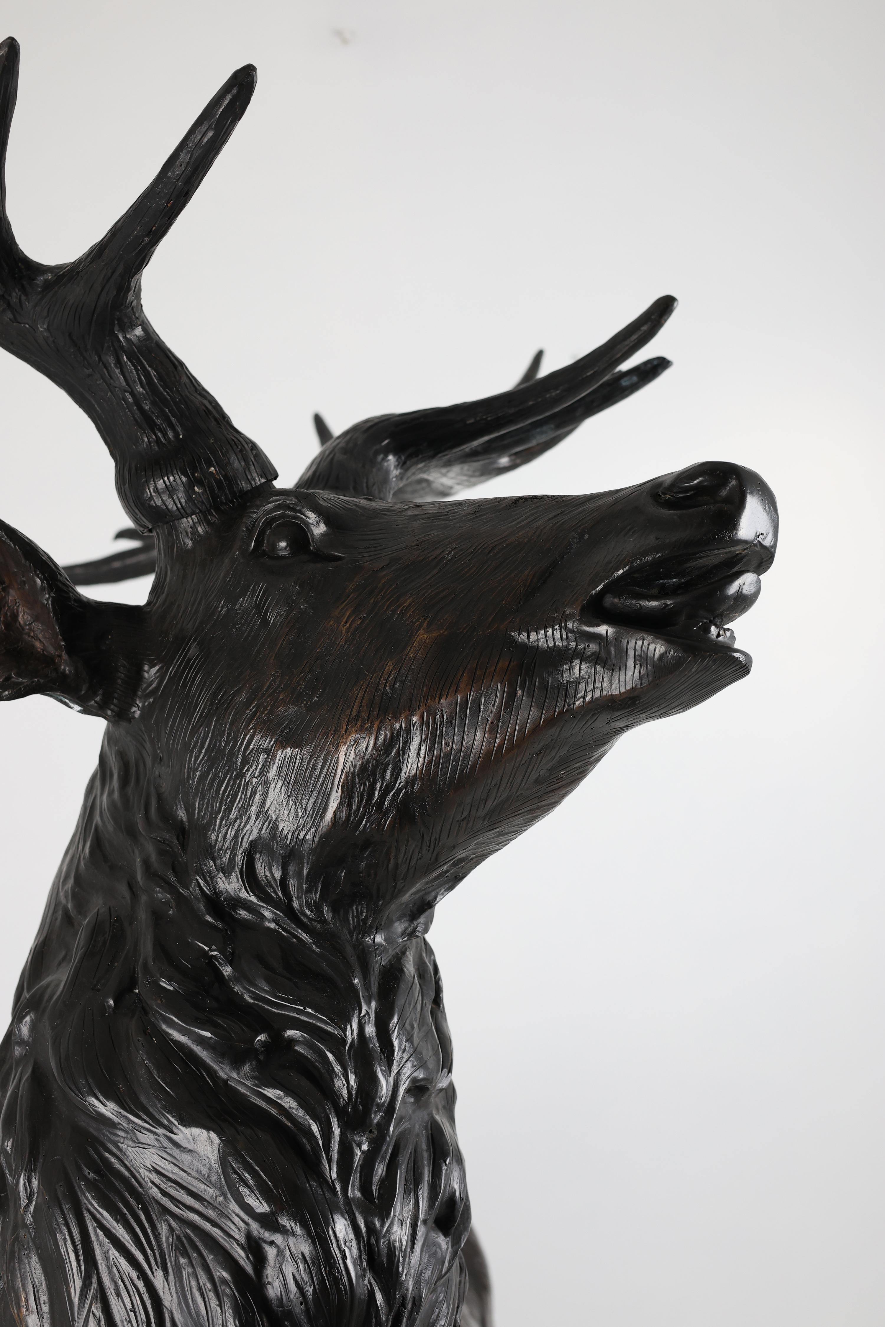 Grande sculpture de cerf en bronze en vente 8