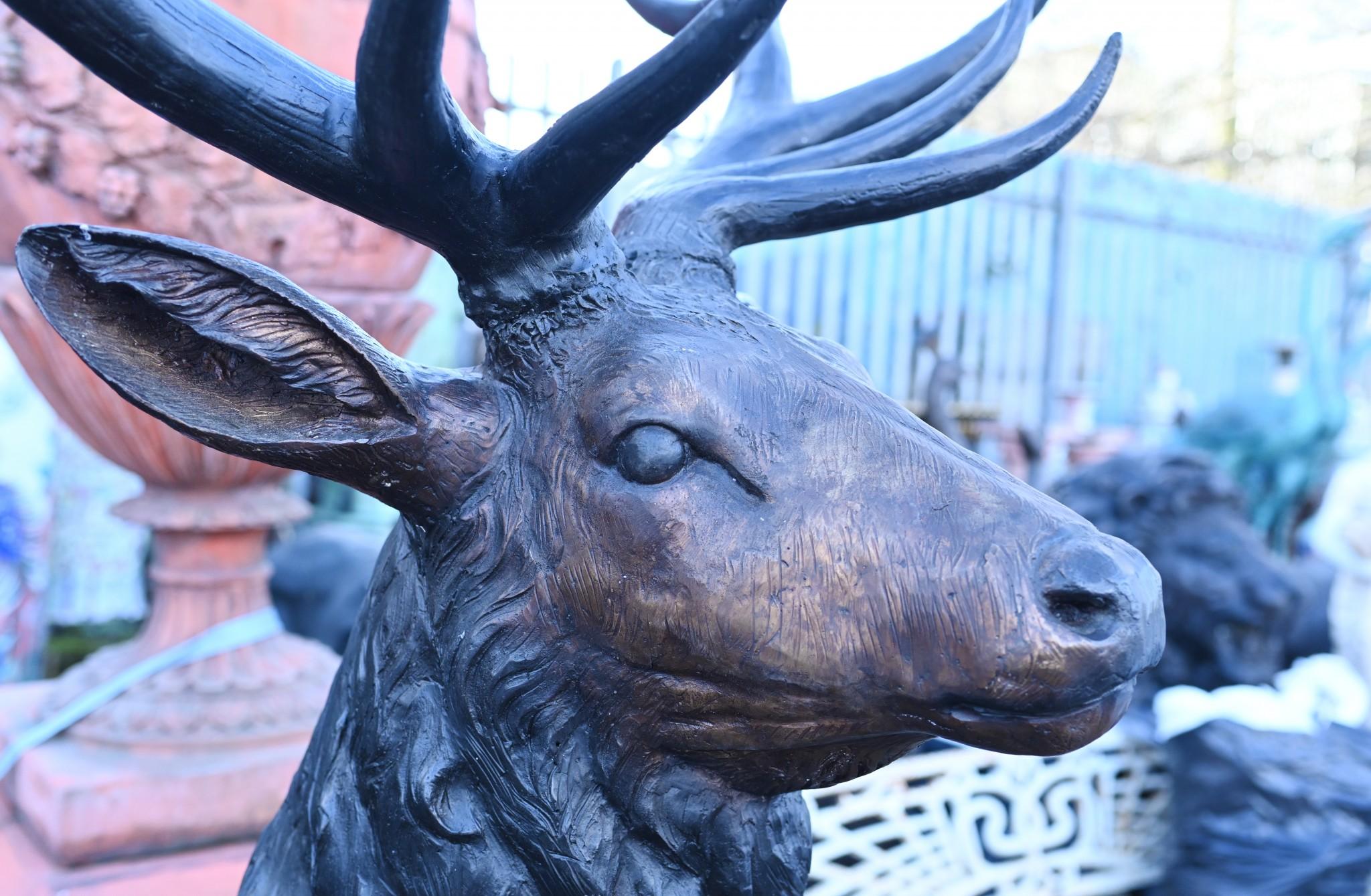 Grande statue de cerf en bronze du Glen Scottish Highlands Antlers Bon état - En vente à Potters Bar, GB