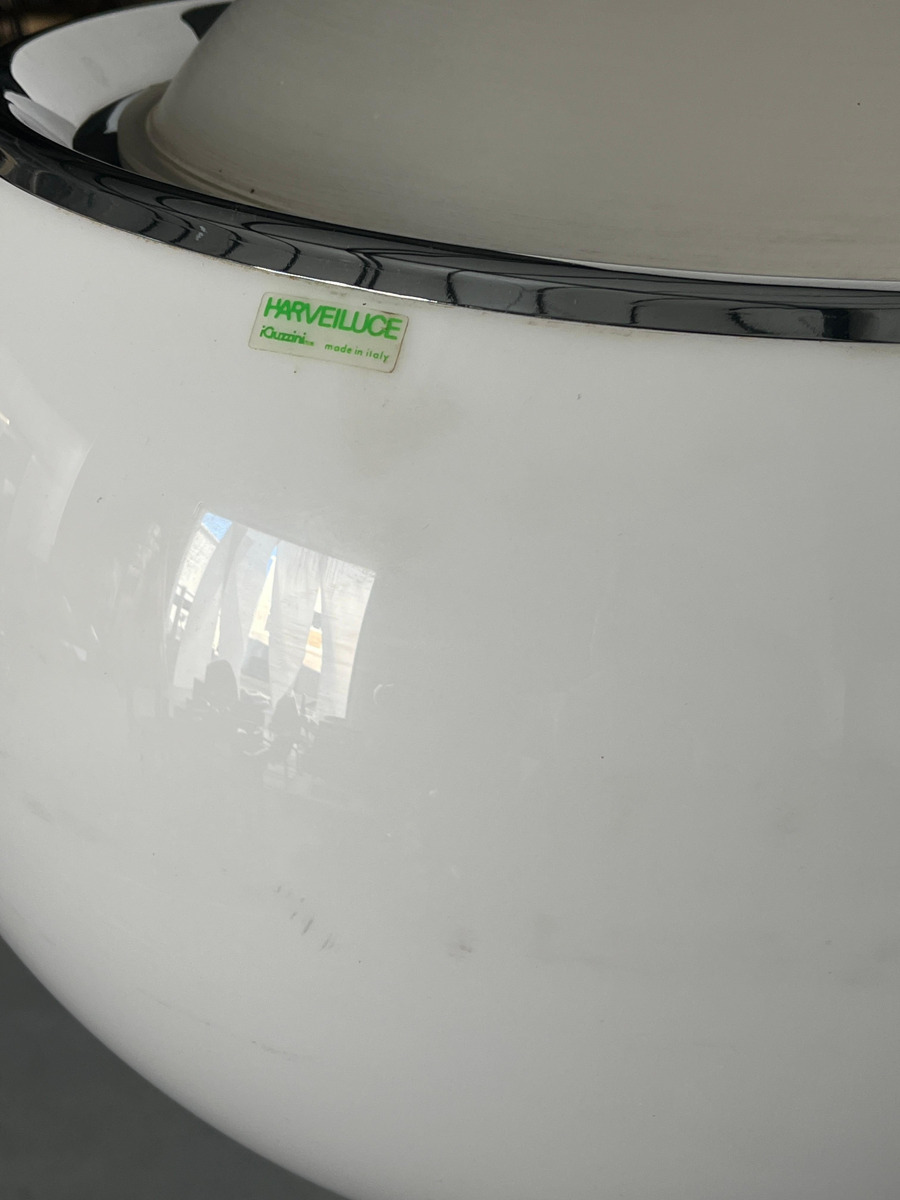 Lampada da terra Big Bud Space Age di Harvey Guzzini, plastica bianca e acciaio cromato in vendita 4