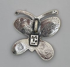 Big Butterfly-Anhänger, von Melanie Yazzie, Navajo, Silber, Schwarz, Contemporary