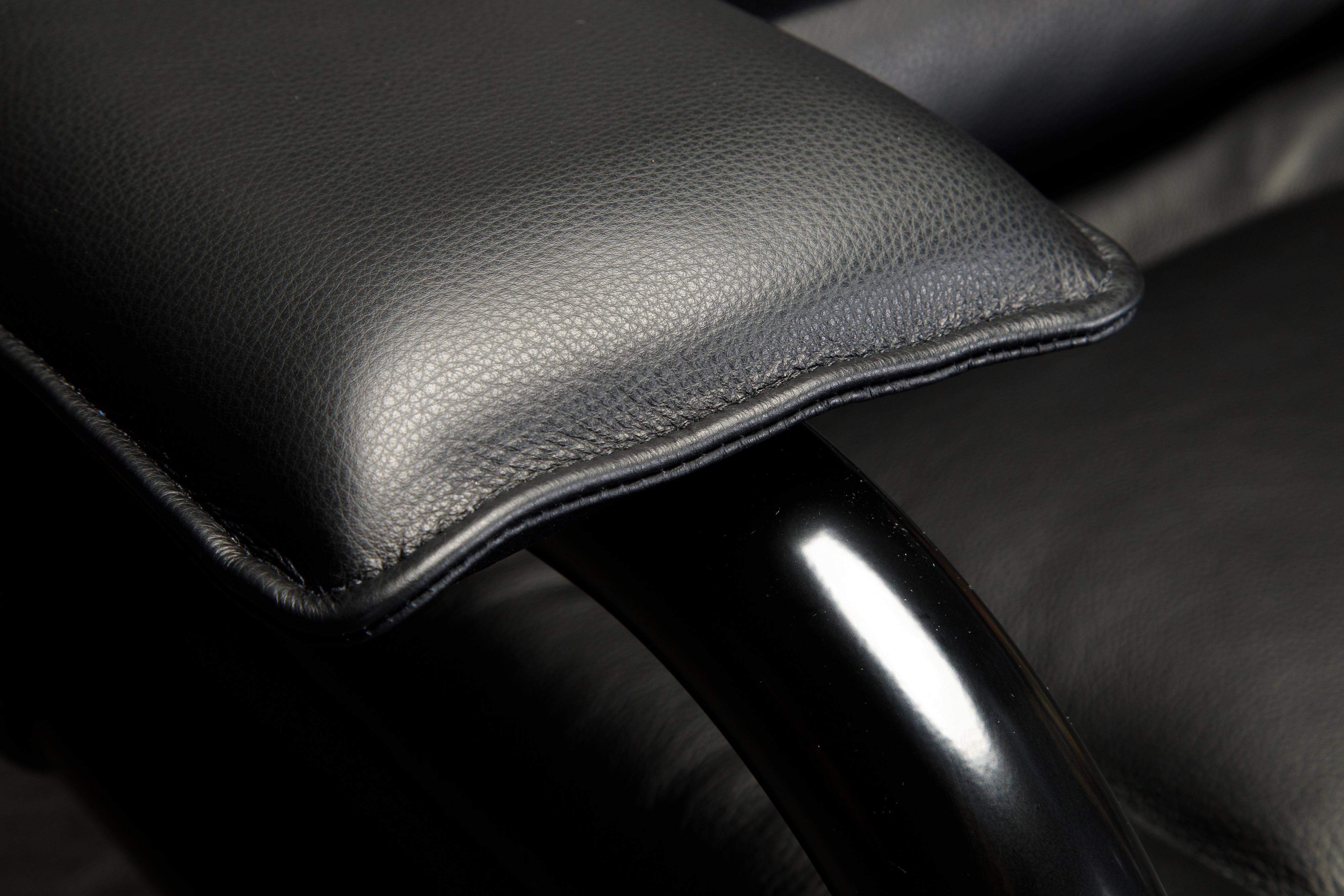 'Big' by Guido Faleschini for i4Mariani Leather Executive Desk Chair, Italy, New For Sale 7