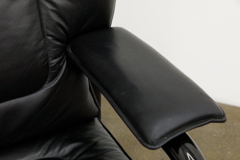 'Big' by Guido Faleschini for Mariani Executive Leather Desk Chair 1980s, Signed For Sale 7