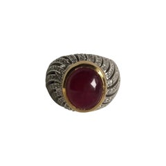 Big Cabochon Ruby and Diamonds 18 Karat Yellow and White Gold Ring