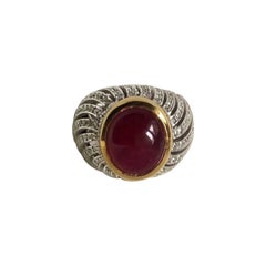 Big Cabochon Ruby and Diamonds 18 Karat Yellow and White Gold Ring