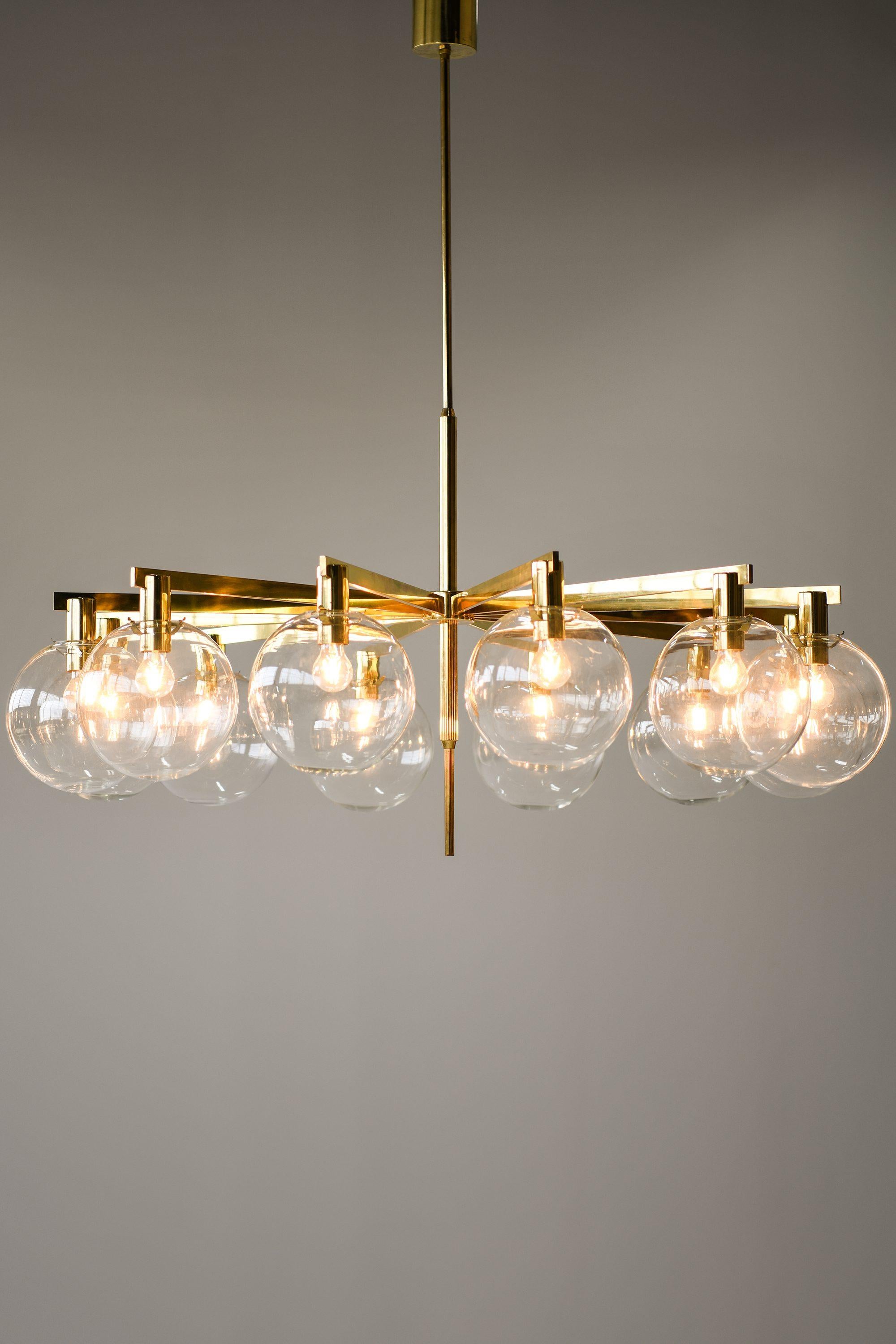 Ottone Grande lampada da soffitto in ottone e vetro trasparente originale di Hans-Agne Jakobsson, anni '50 in vendita