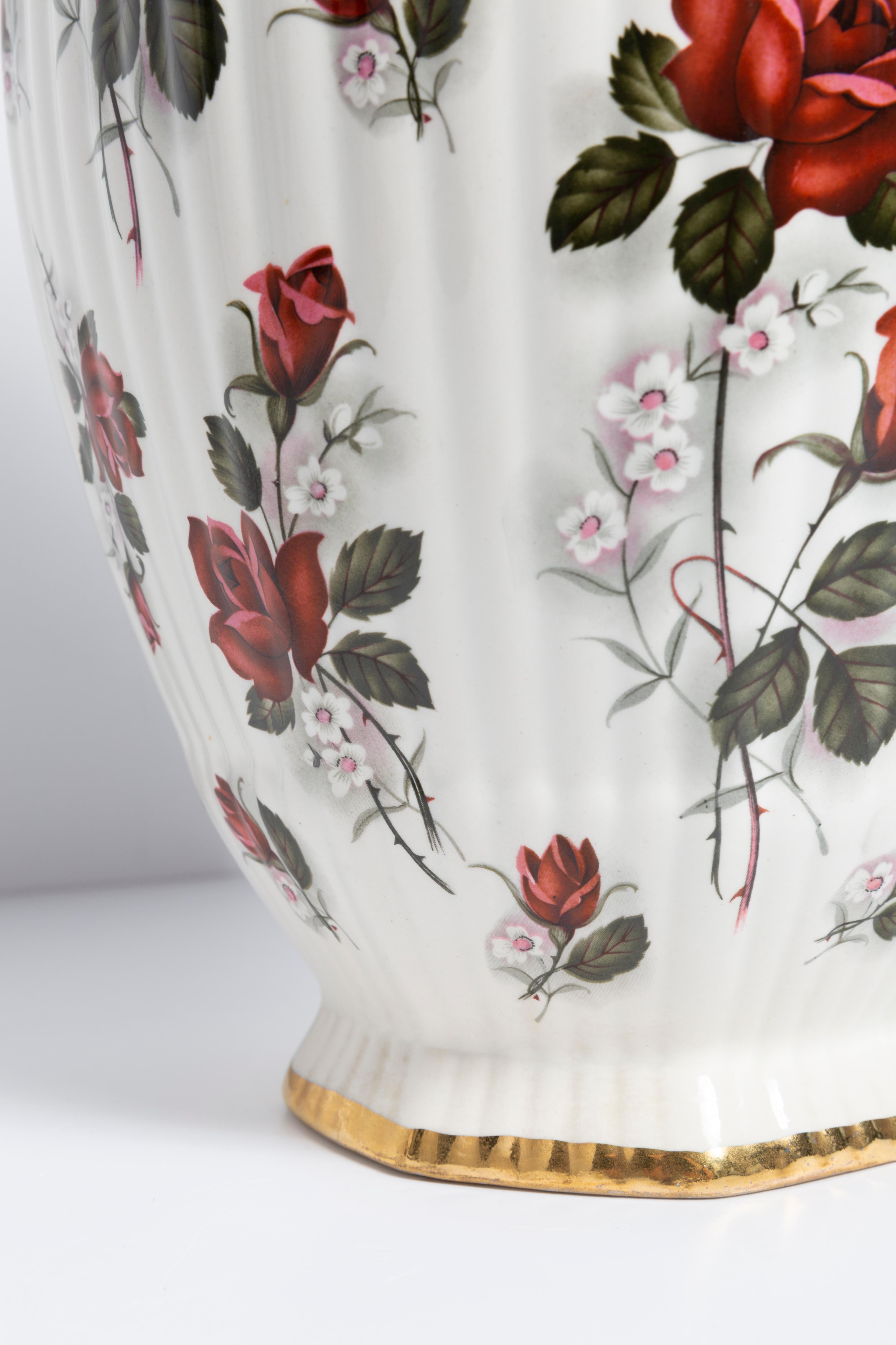 Big Ceramic Hand Painted Roses Vase Candy Box, 20th Century, Belgium, 1960s For Sale 1
