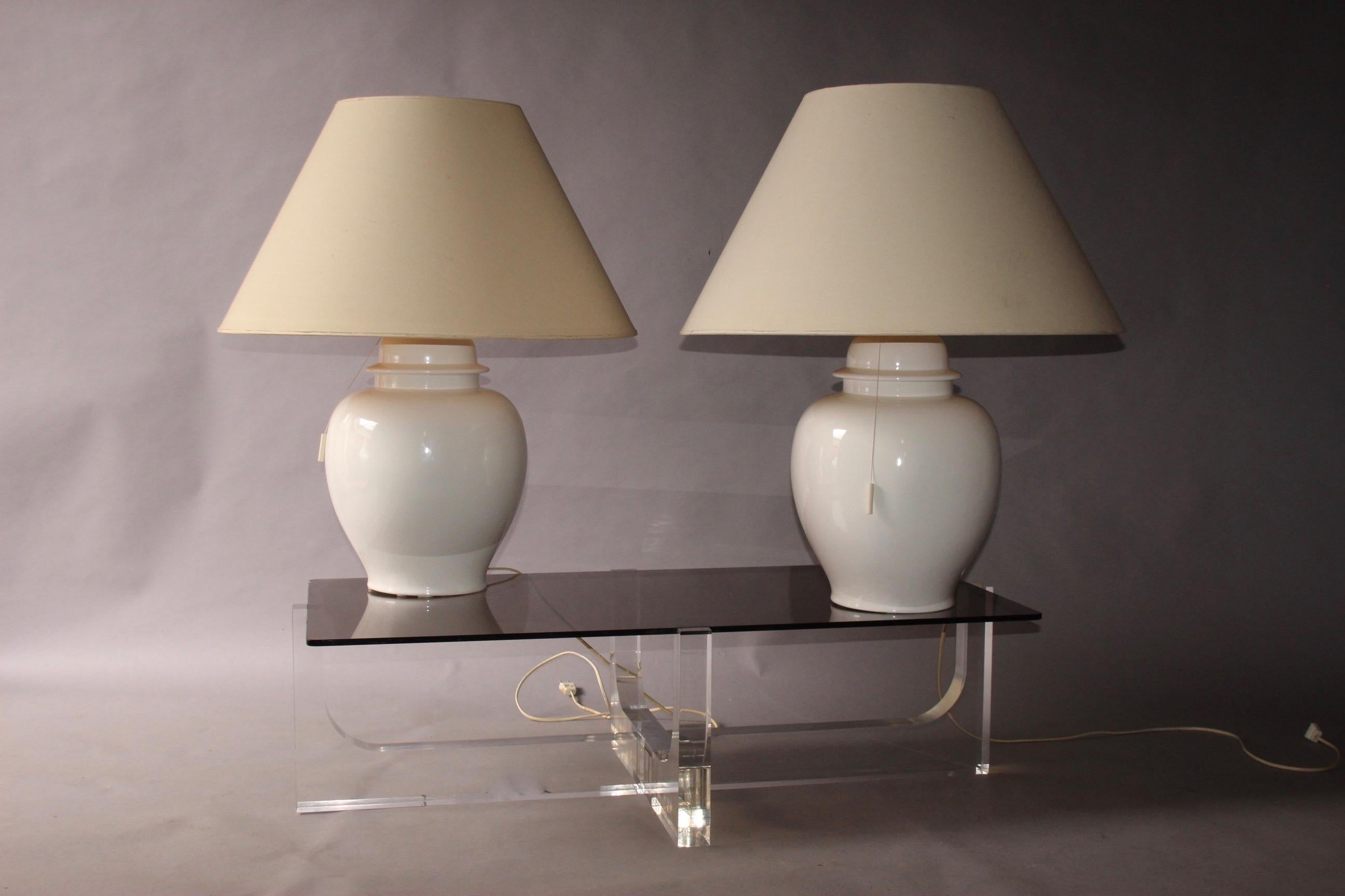 Big white ceramic pair of table lamp, dimensions with out shade diameter 36 cm.