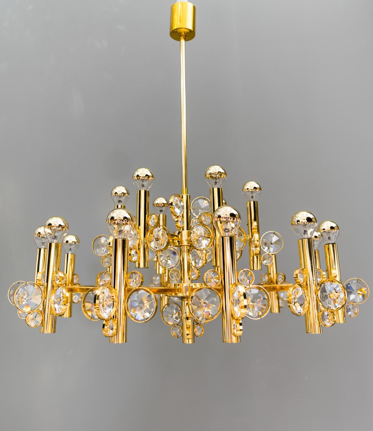 Big chandelier in the style of Palwa, Vienna, 1960s
Original condition.