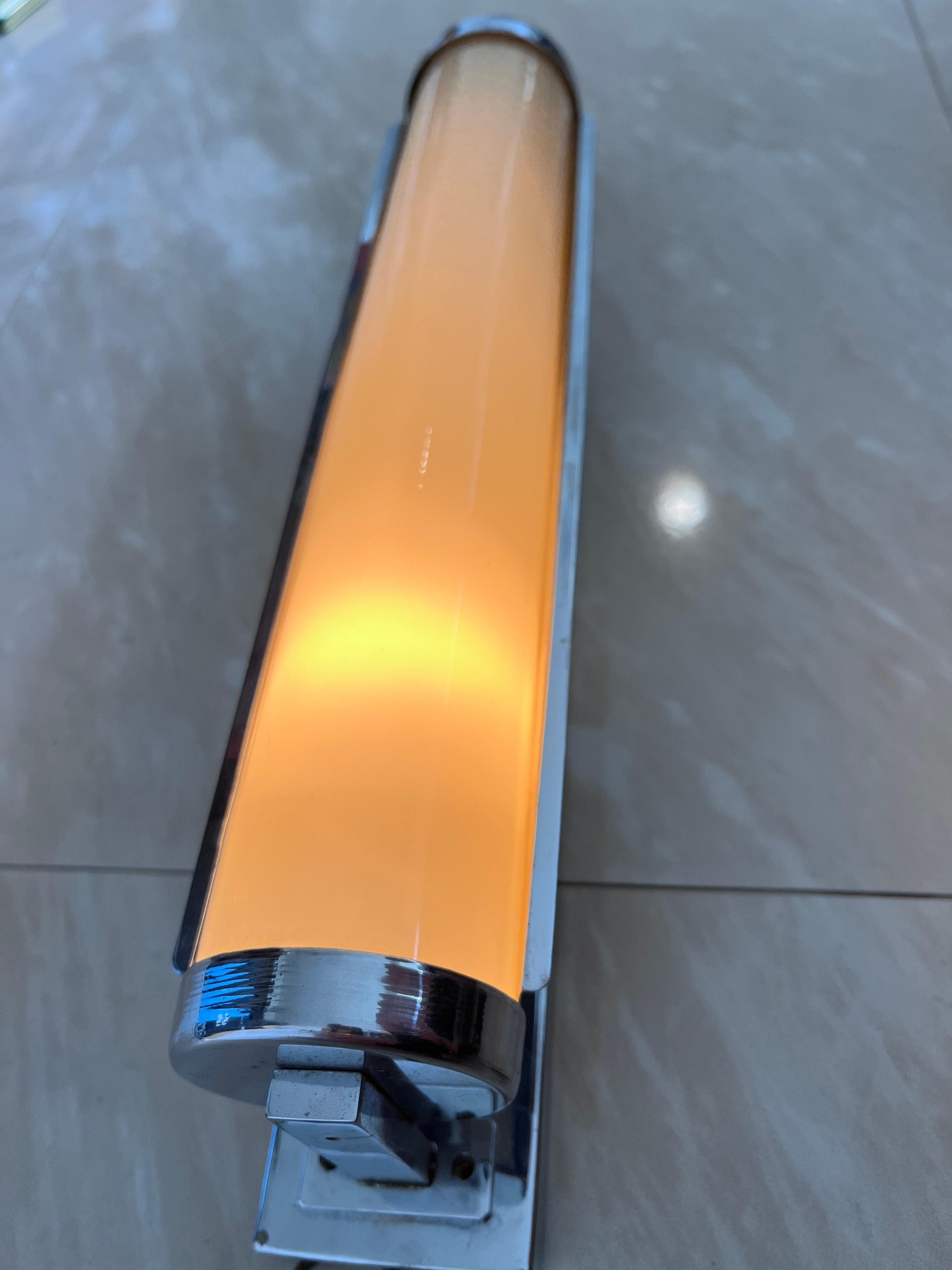 Grande lampe murale Bauhaus/fonctionnelle chromée avec abat-jour, années 1930 Bon état - En vente à Praha, CZ