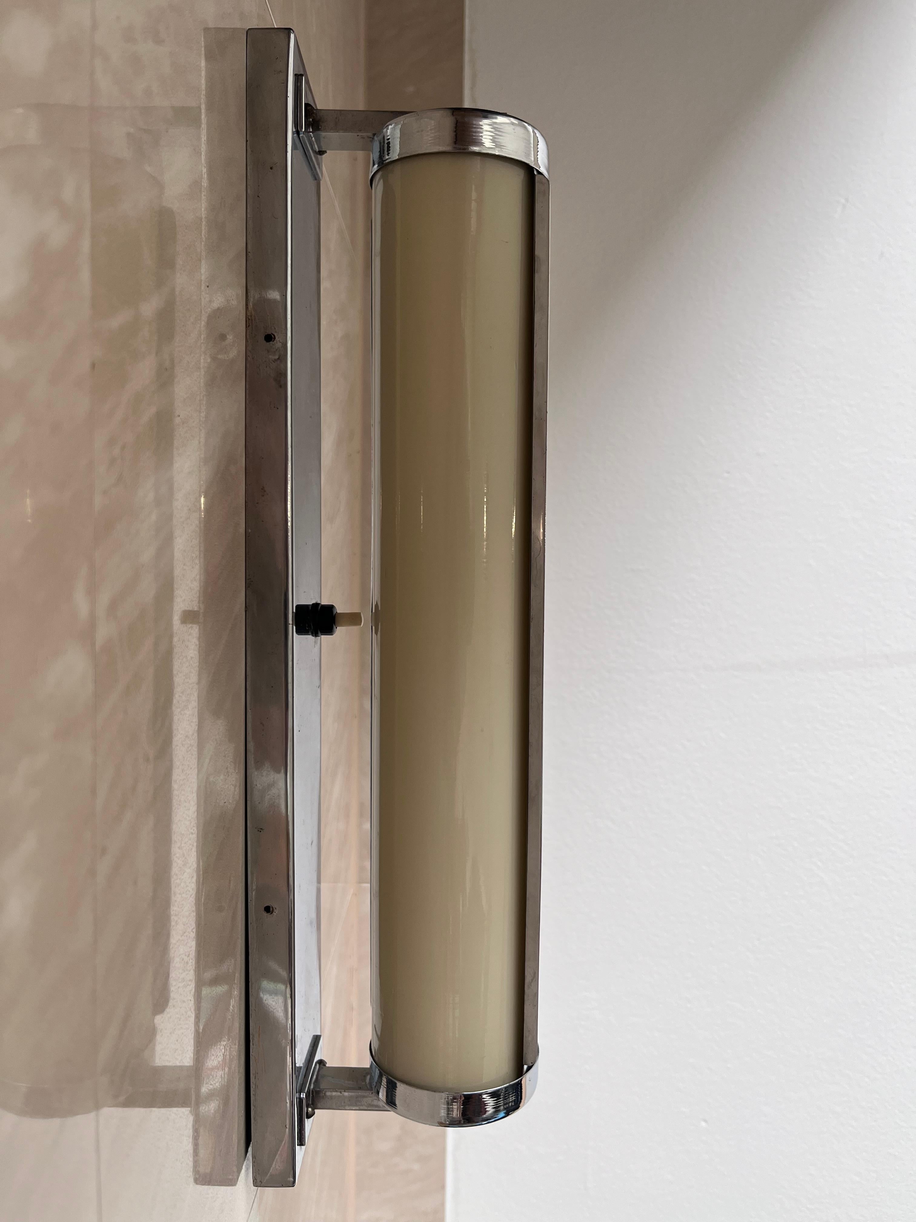 Grande lampe murale Bauhaus/fonctionnelle chromée avec abat-jour, années 1930 en vente 3