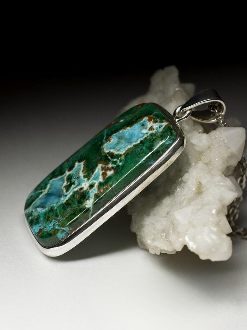 Artigiano Grande ciondolo d'argento in crisocolla, pietra naturale verde blu, stile Vintage in vendita