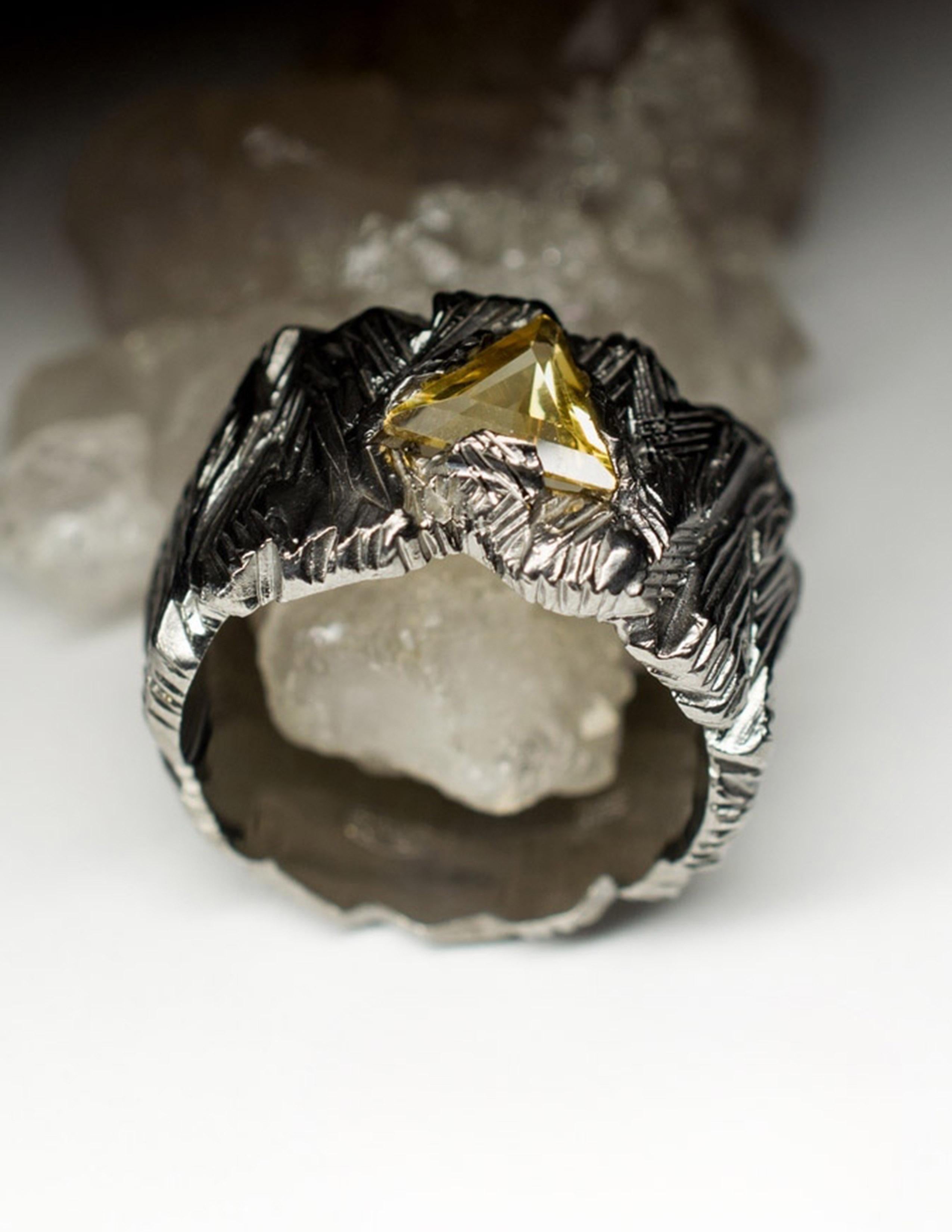 Big Citrine Matte Black Finish Silver Ring Canary Yellow Brazilian Gemstone In New Condition For Sale In Berlin, DE