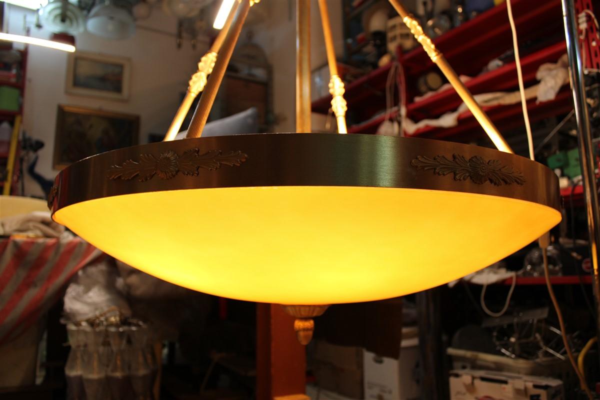 Late 20th Century Big Classic Round Italian Chandelier Brass Gold Yellow Glass Italian Design 1970 For Sale