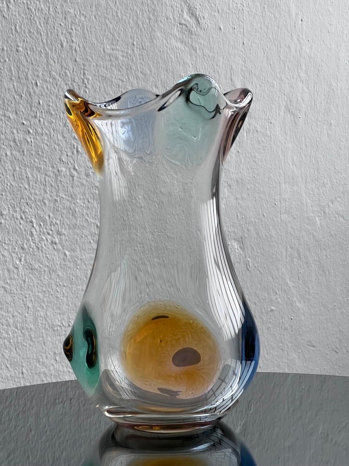 Big colorful decorative Murano glass vase, Mid Century Italian design For Sale 2