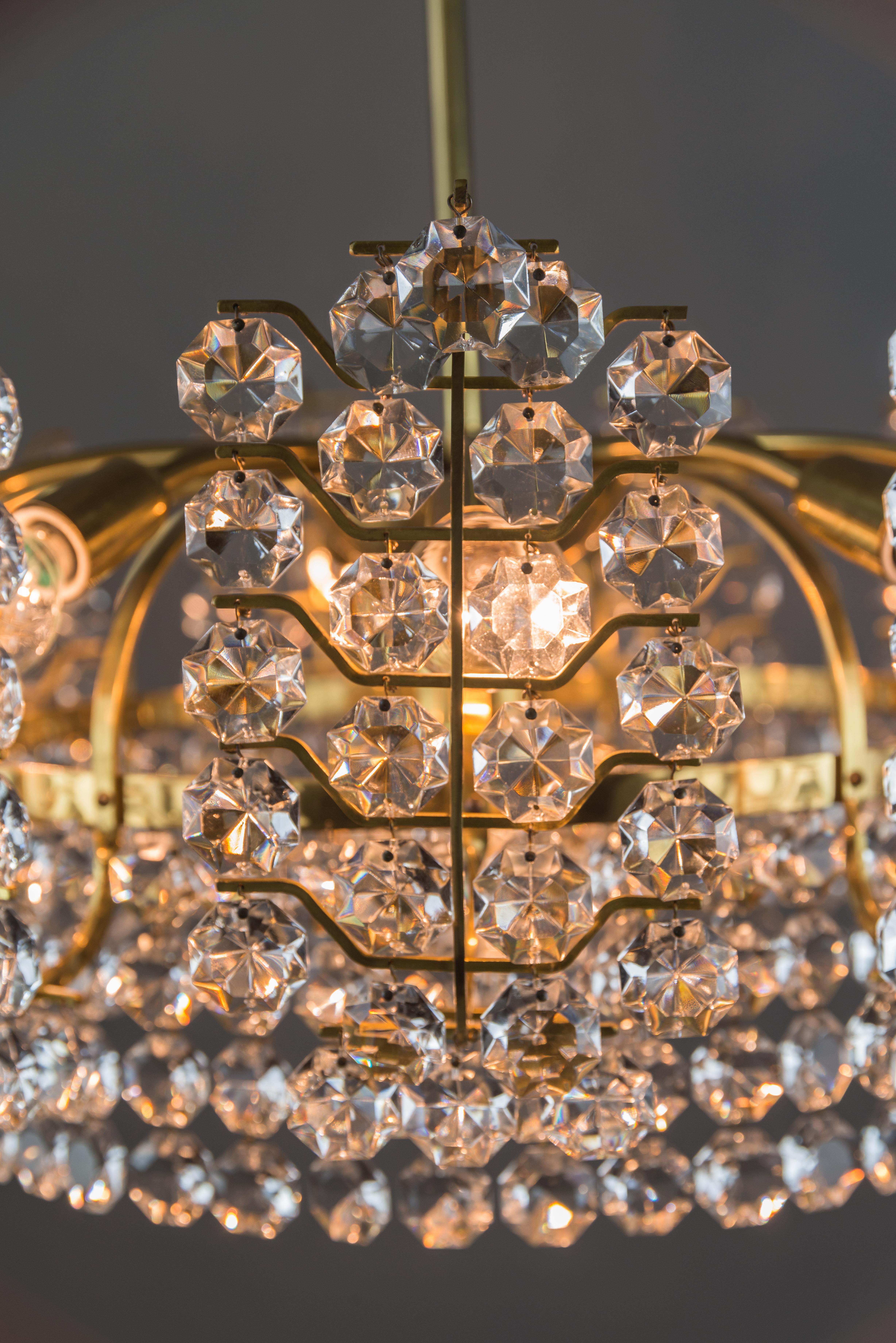 Big Crystal Glass Bakalowits Chandelier, Vienna, 1950s For Sale 4