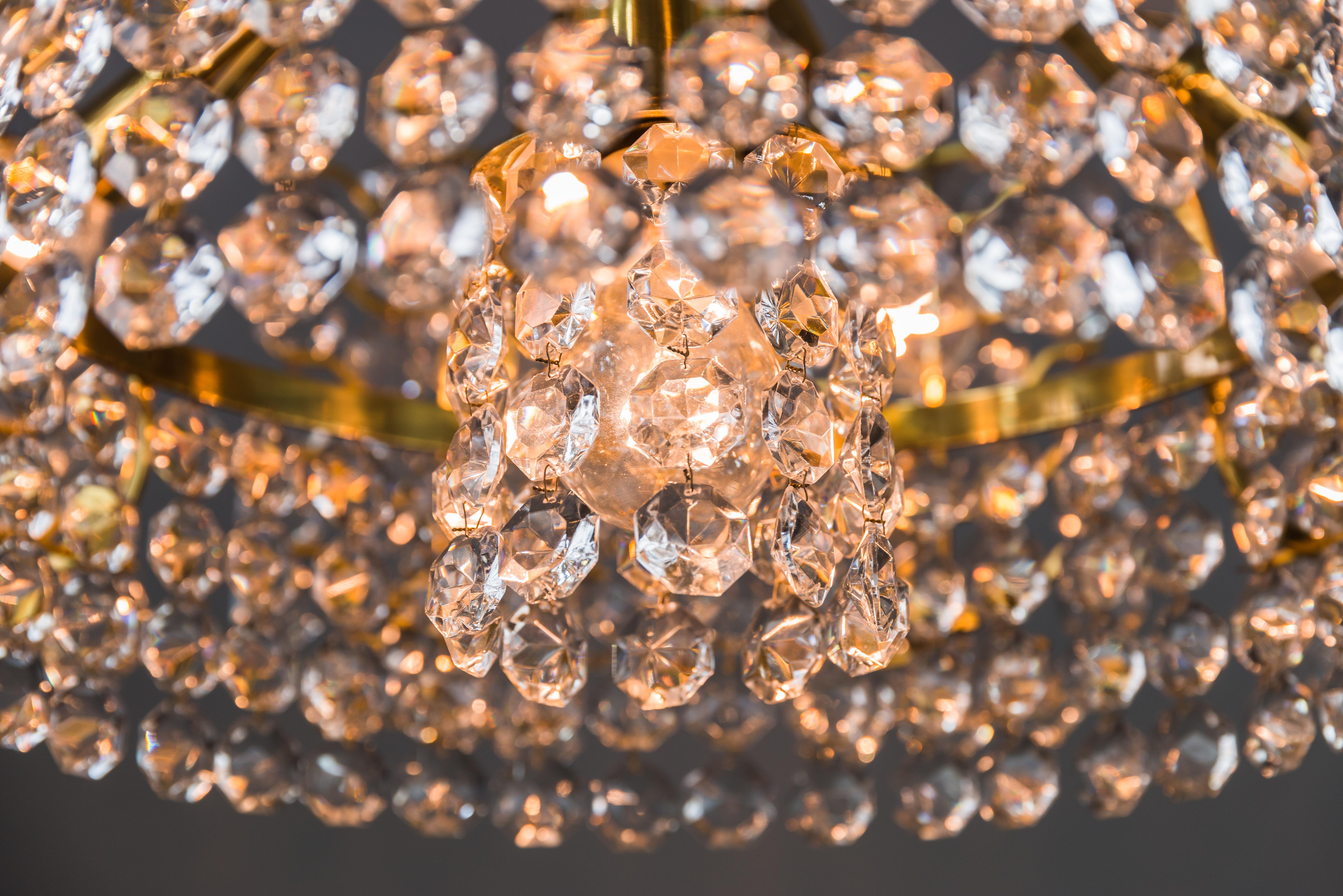 Big Crystal Glass Bakalowits Chandelier, Vienna, 1950s For Sale 7