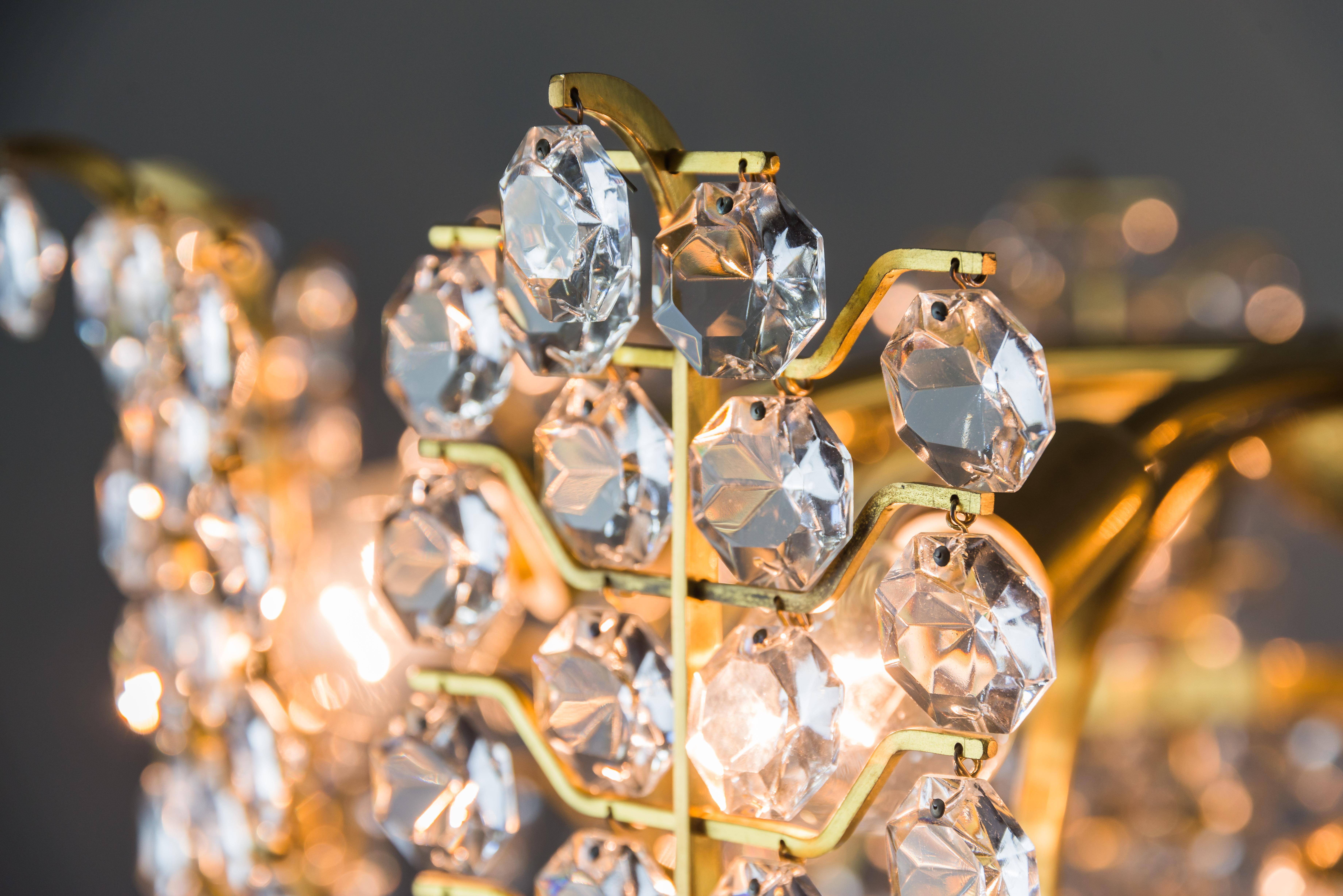 Big Crystal Glass Bakalowits Chandelier, Vienna, 1950s For Sale 8