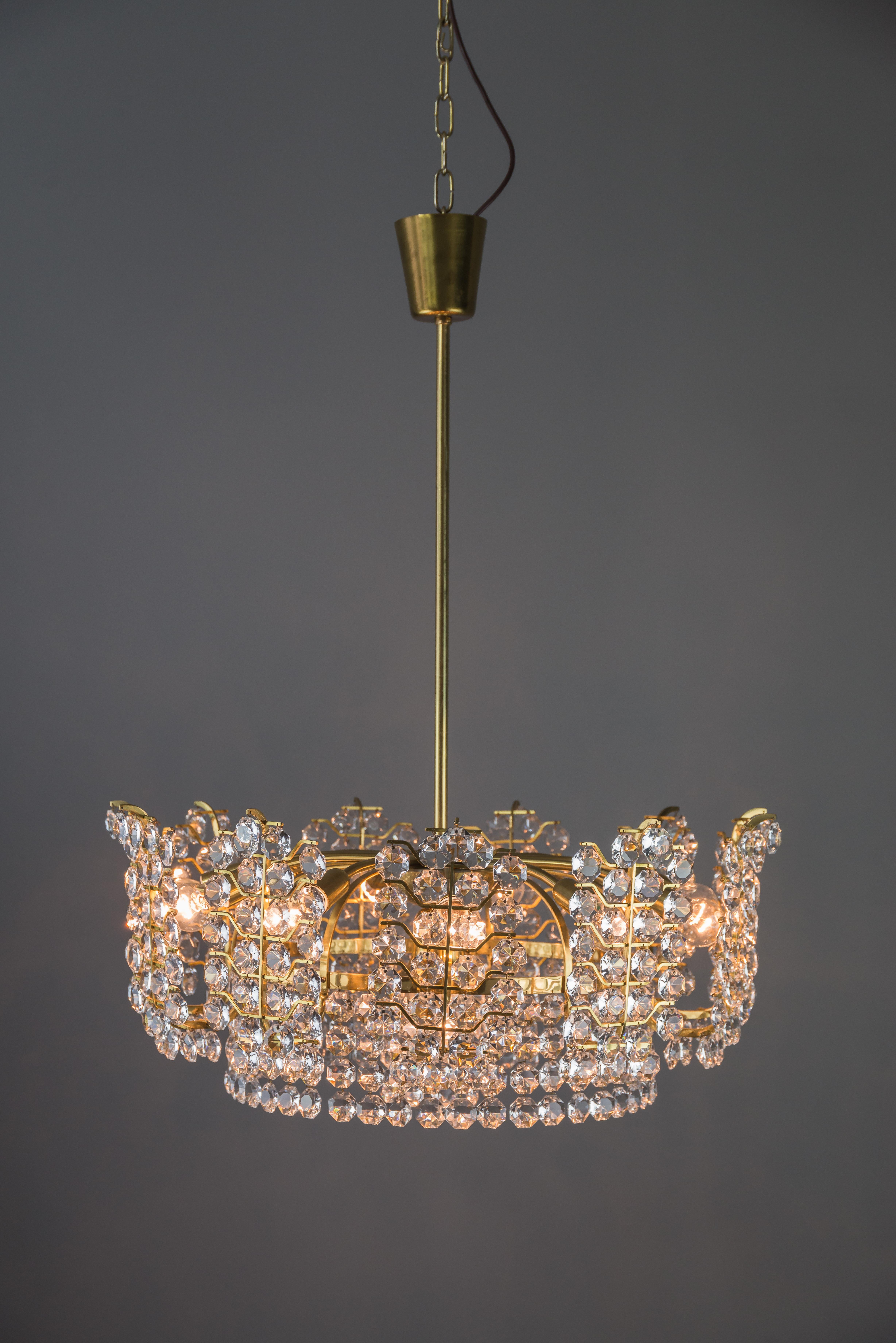 Big Crystal Glass Bakalowits Chandelier, Vienna, 1950s In Good Condition For Sale In Wien, AT