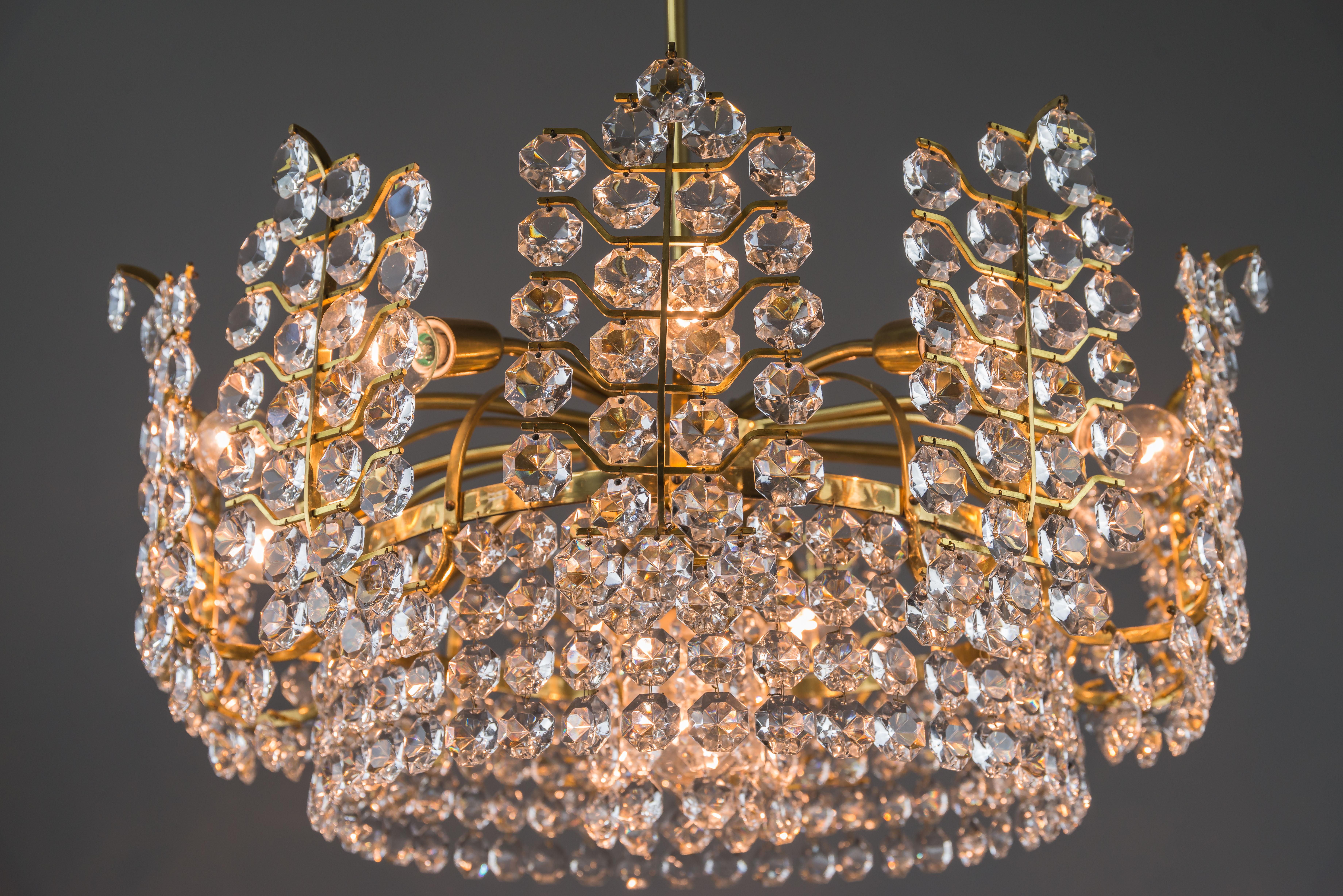 Big Crystal Glass Bakalowits Chandelier, Vienna, 1950s For Sale 2