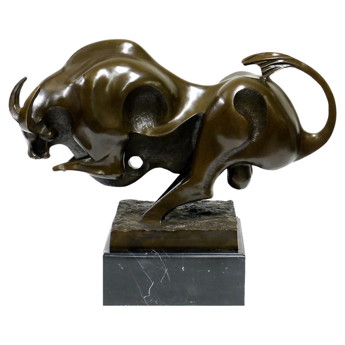 Big Cubist Bronze Bull Sculpture on Marble Base in vendita