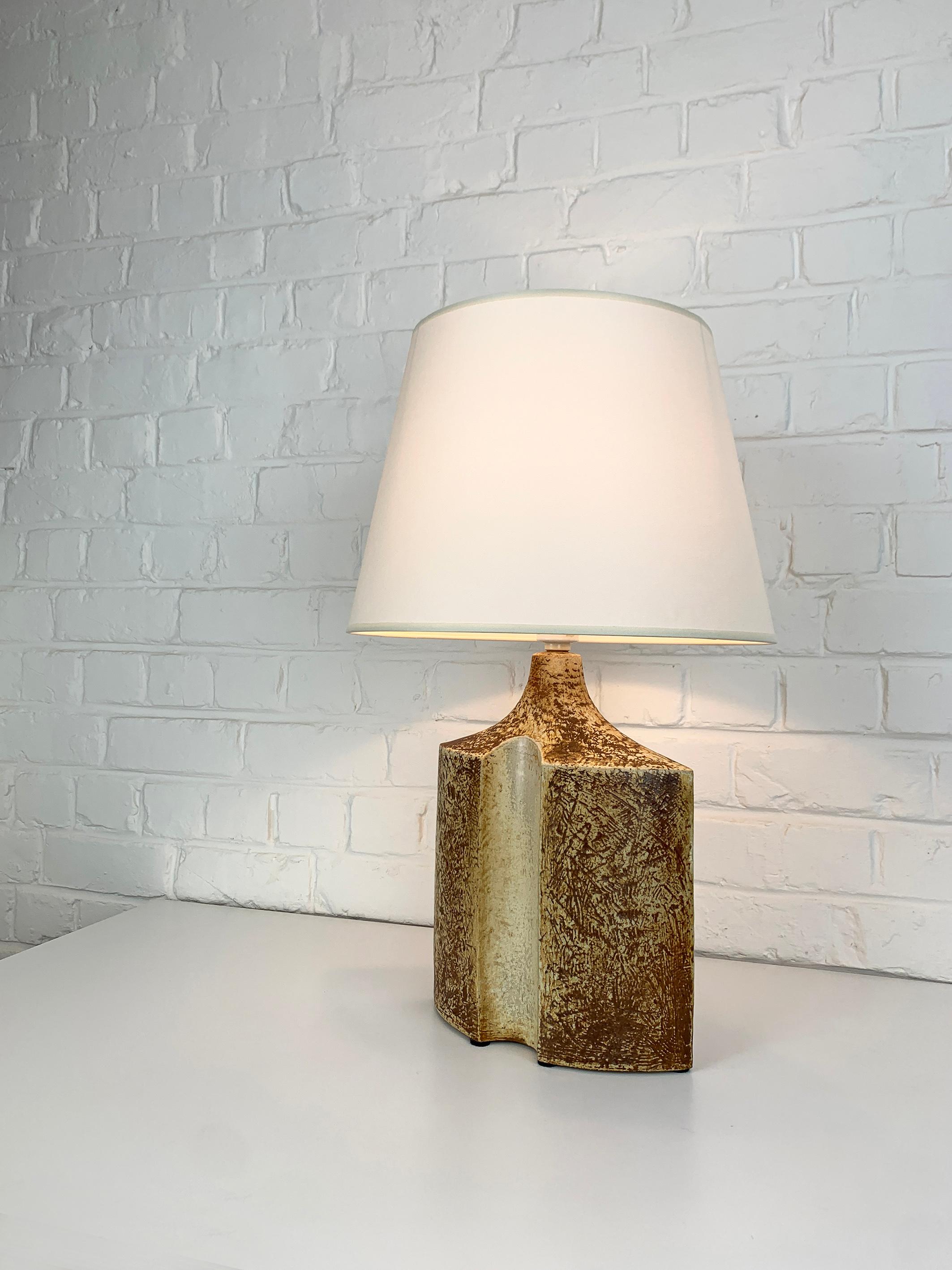 Big Danish Søholm Stentøj ceramic table lamp, glazed stoneware by Haico Nitzsche In Good Condition For Sale In Vorst, BE