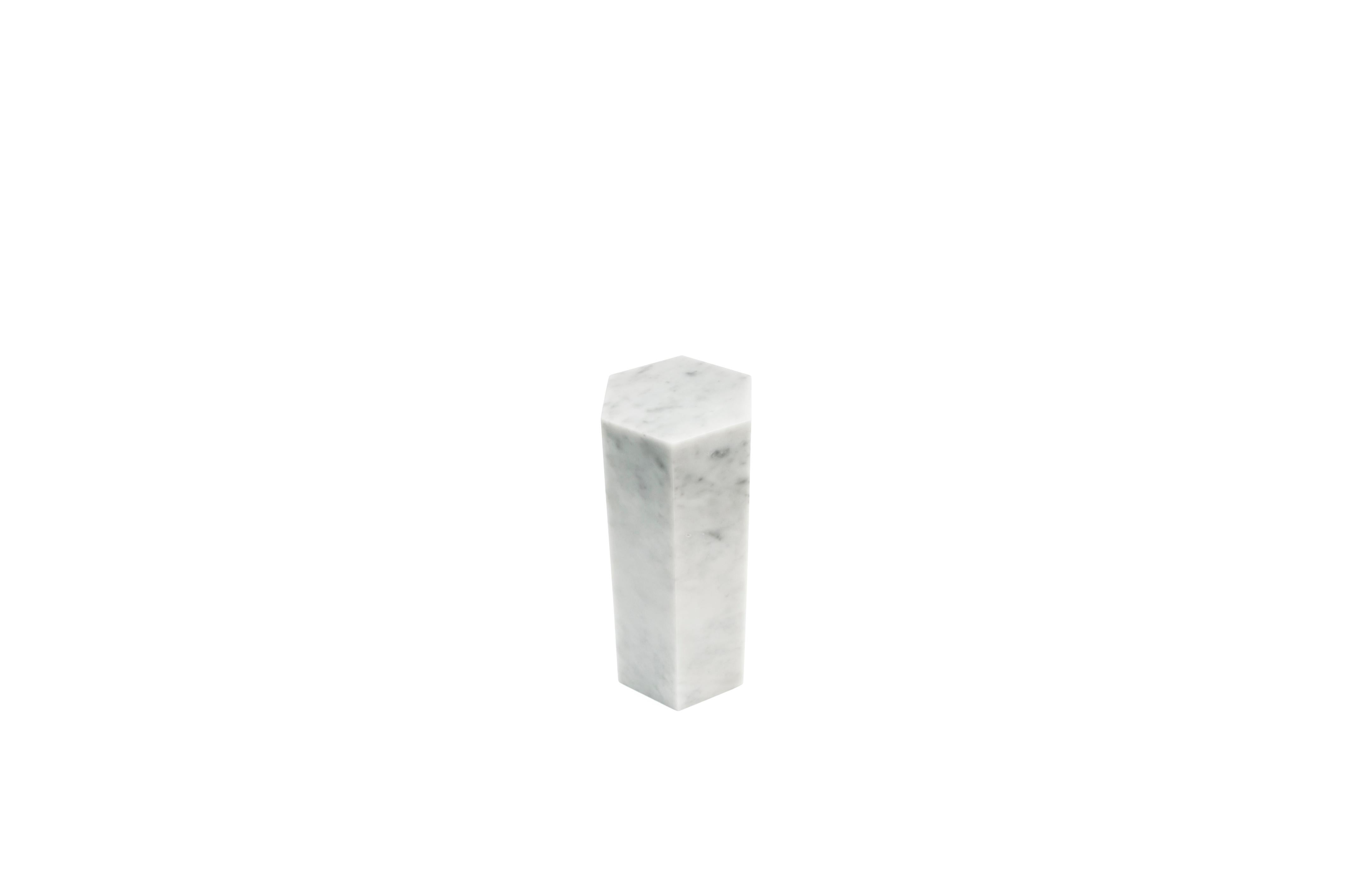 Handmade Big Decorative Prism / Bookend in Satin White Carrara Marble For Sale 1