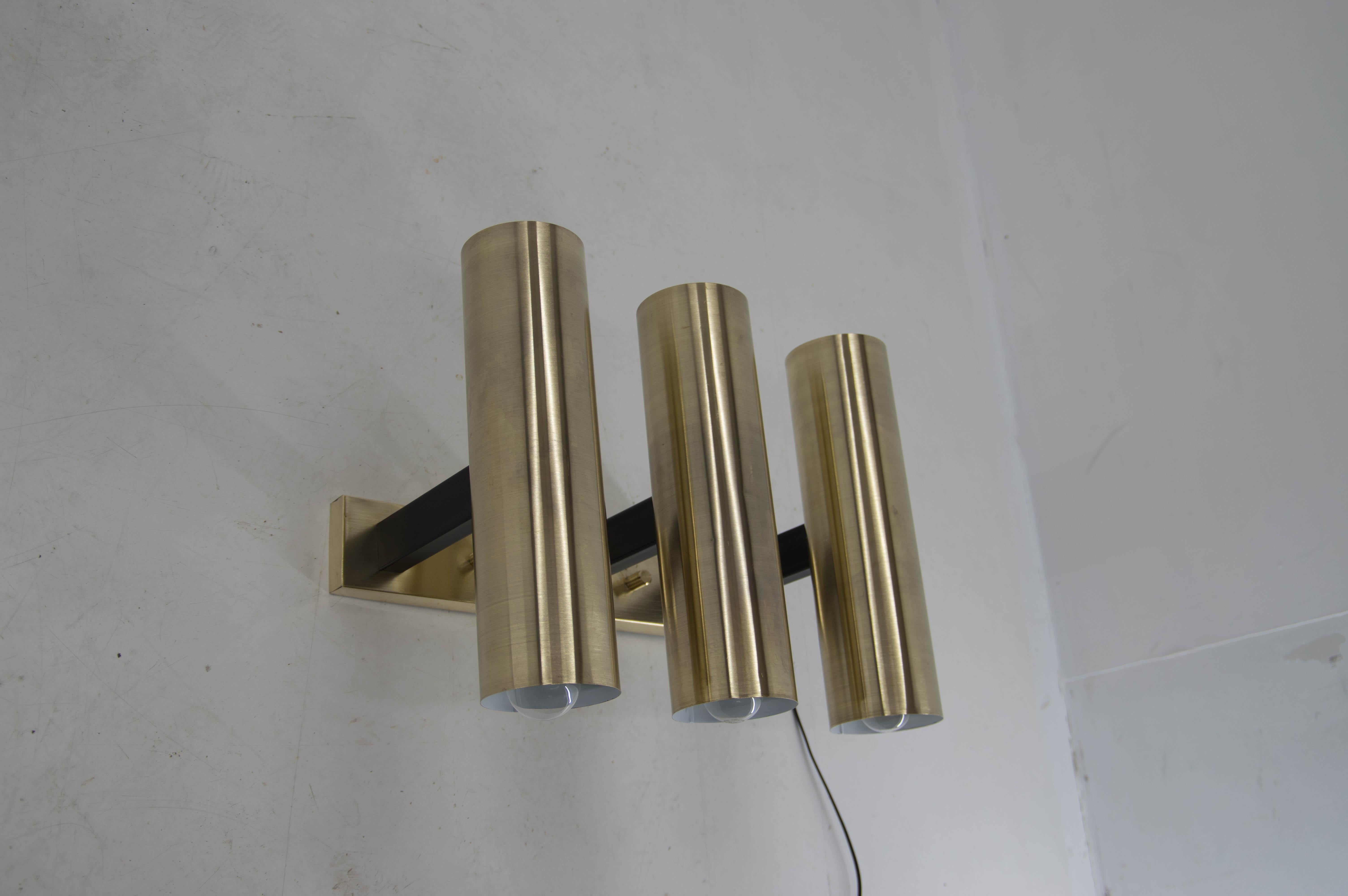 Large wall lamps custom made for cinema hall in 1970s.
Four items available.
Price per 1 item.
Restored: new black paint, new white paint inside shades.
Brass polished, few scratches remain.
Rewired: 6x40W, E25-E27 bulbs
US wiring compatible.