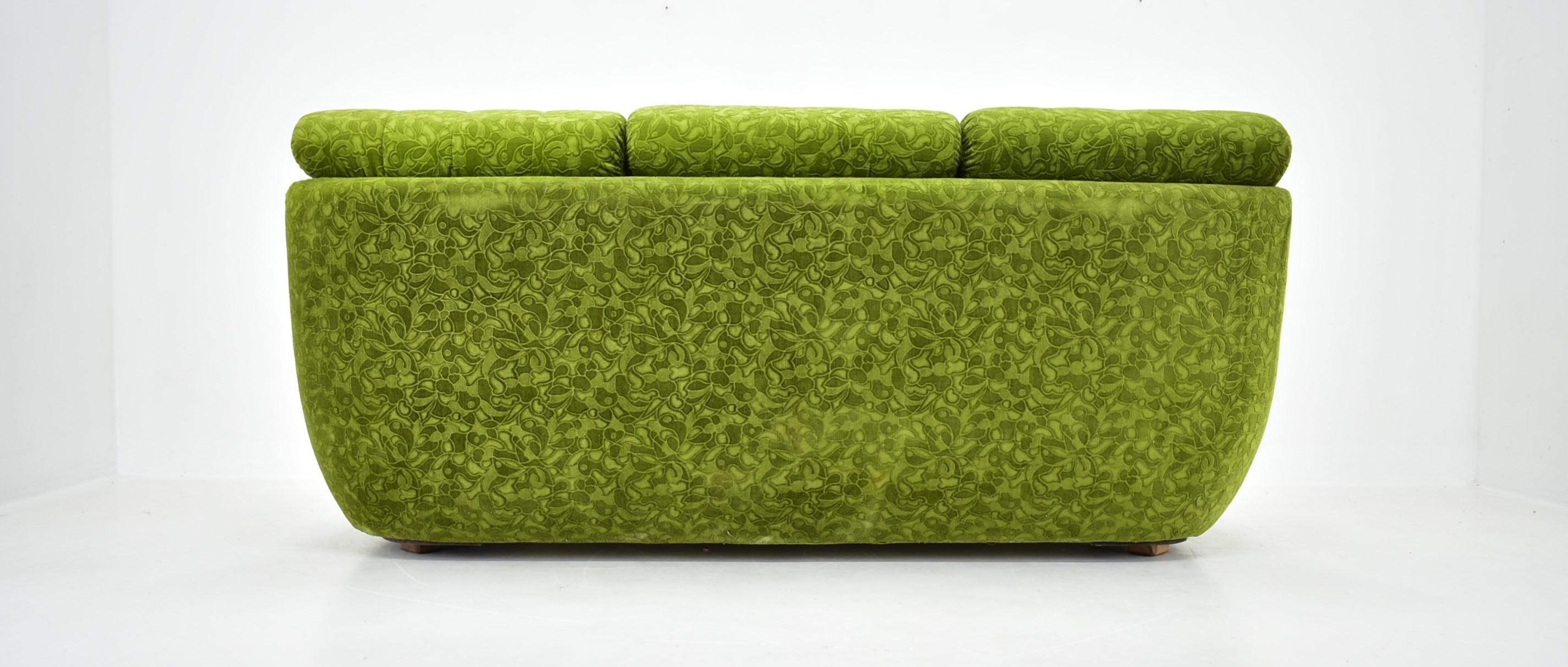 Big Design Three-Seat Sofa Atlantis, 1970s 7