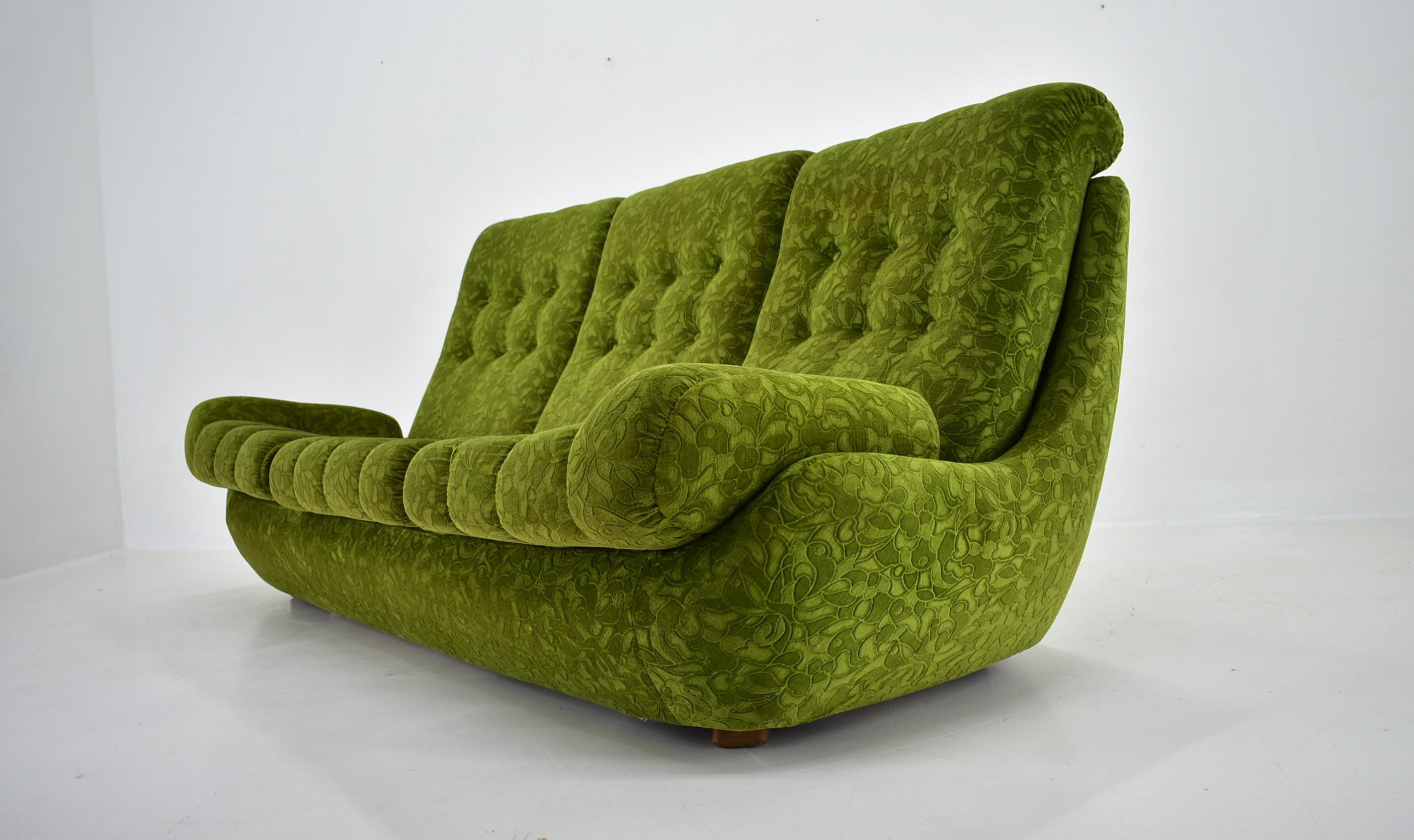 Late 20th Century Big Design Three-Seat Sofa Atlantis, 1970s