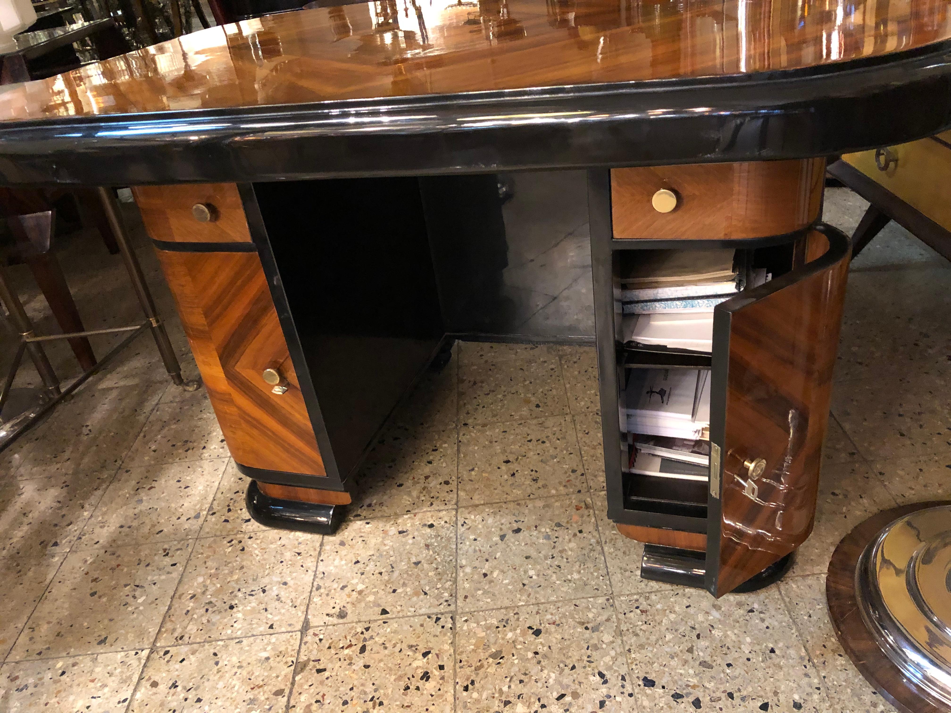 Desk Art Deco in Wood, 1930, Made in France For Sale 3