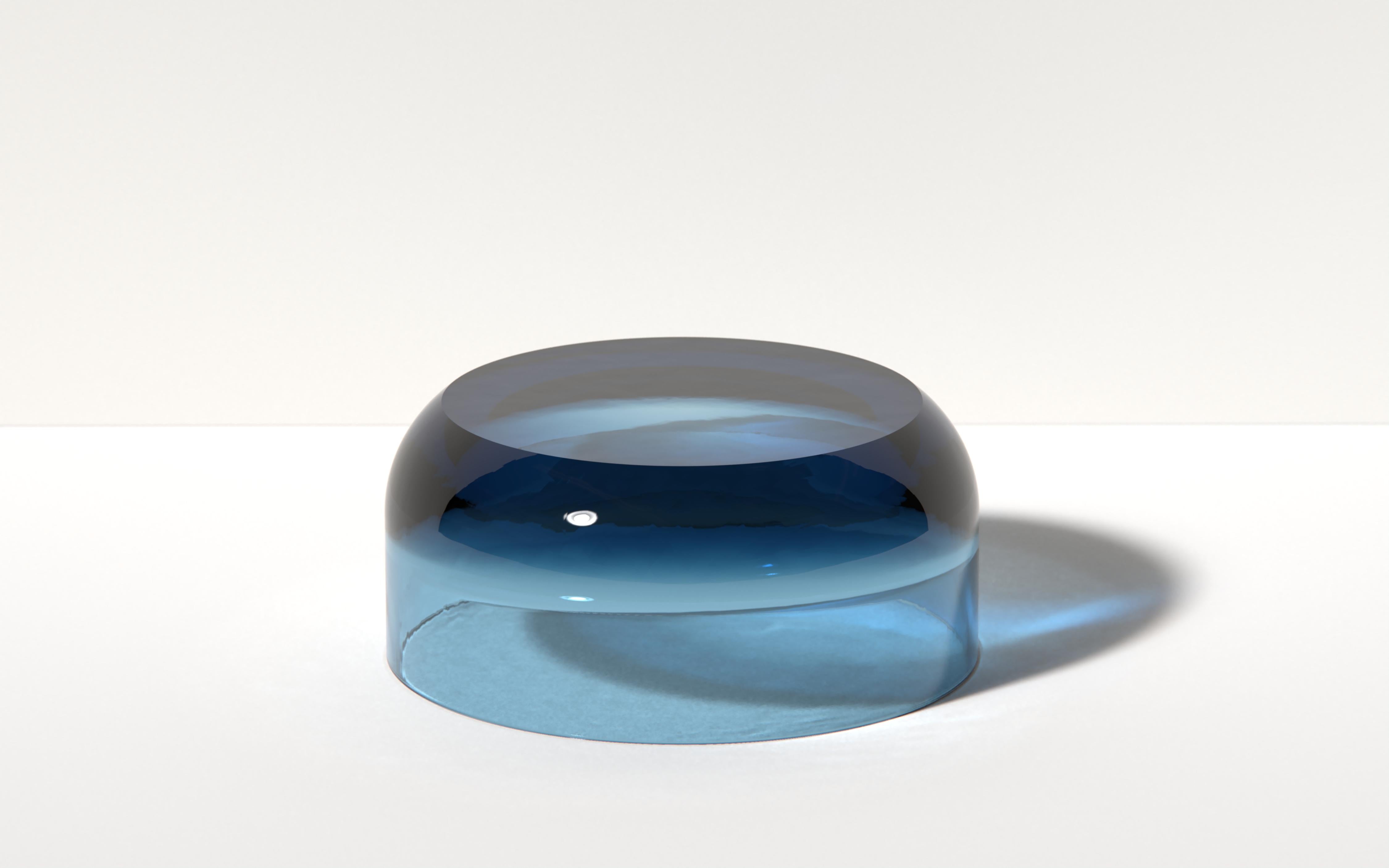 Tavolino Big Dew Drop in resina traslucida e cristallina, di Ian Cochran in vendita 1